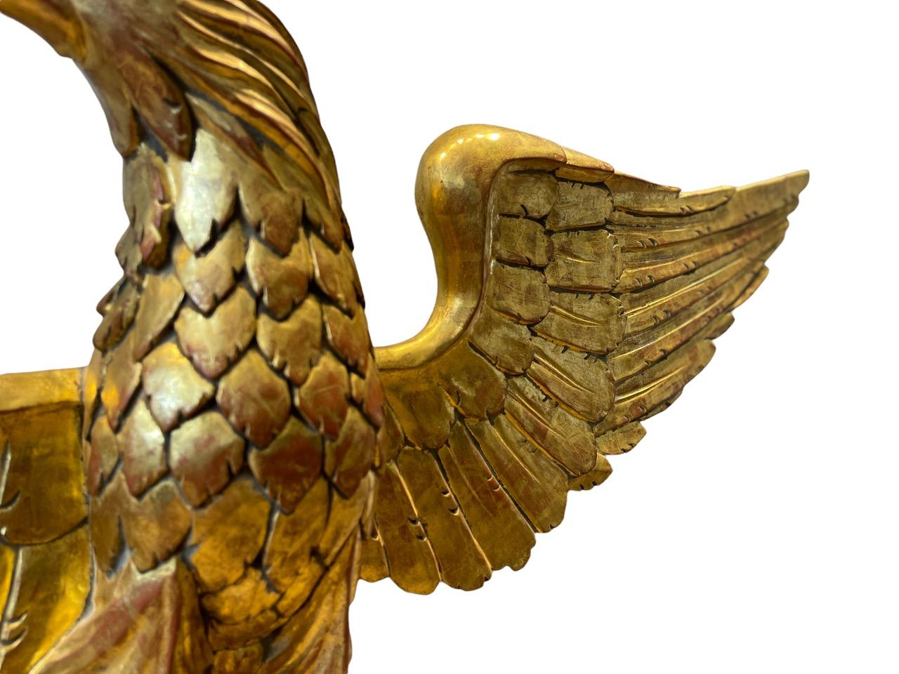 Early 19th Century Italian Carved Wood Gold Gilded Eagle For Sale 3