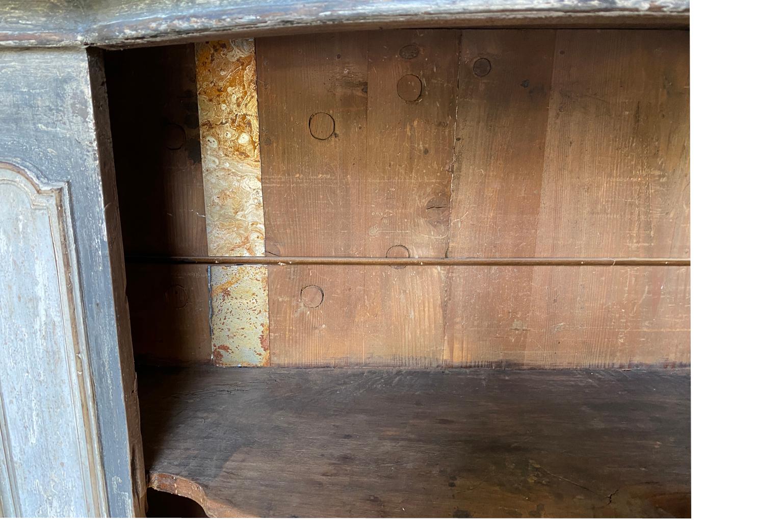 Early 19th Century Italian Credenza 1