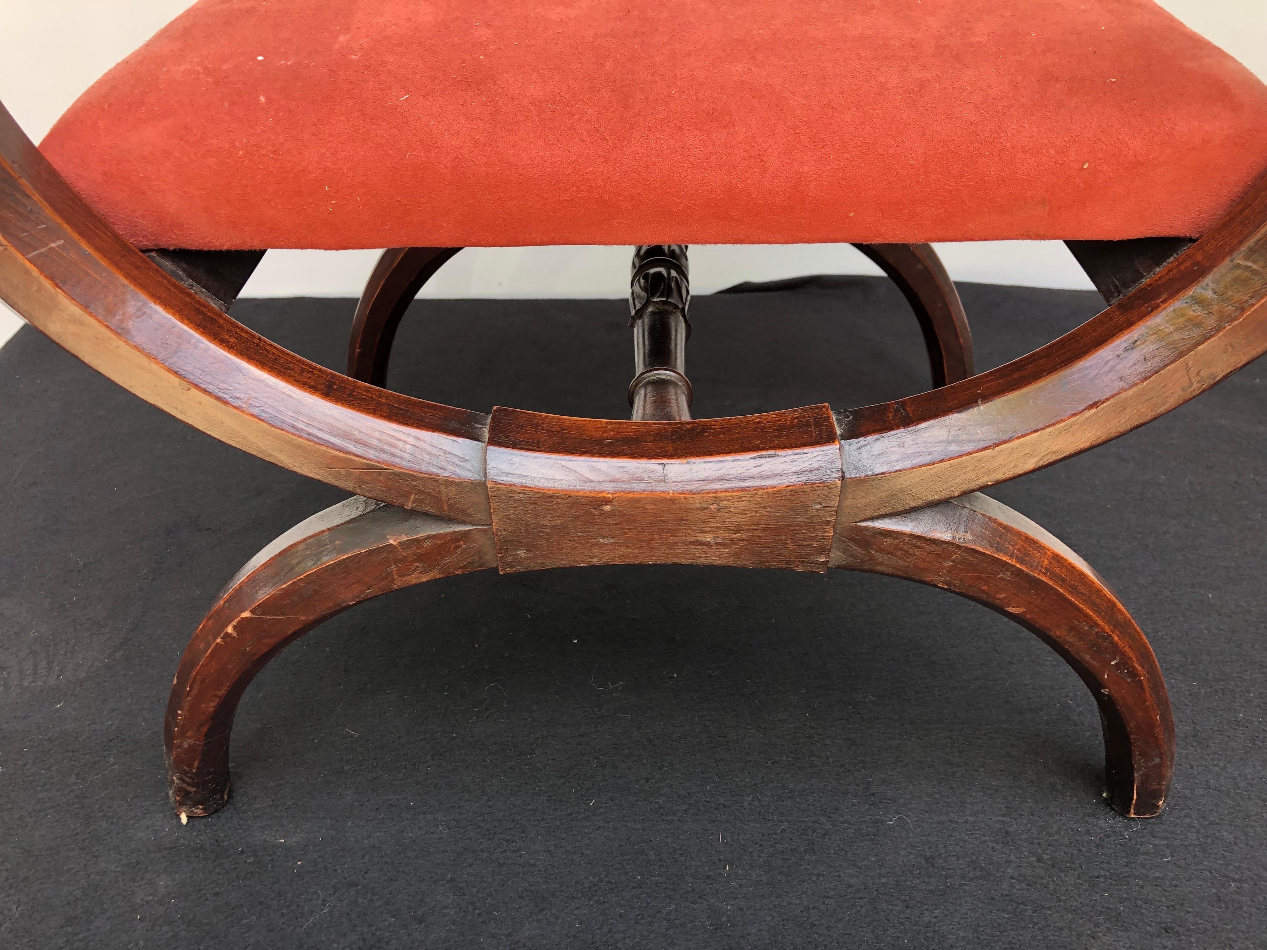 Early 19th Century Italian Curule Walnut Bench In Good Condition In Charleston, SC