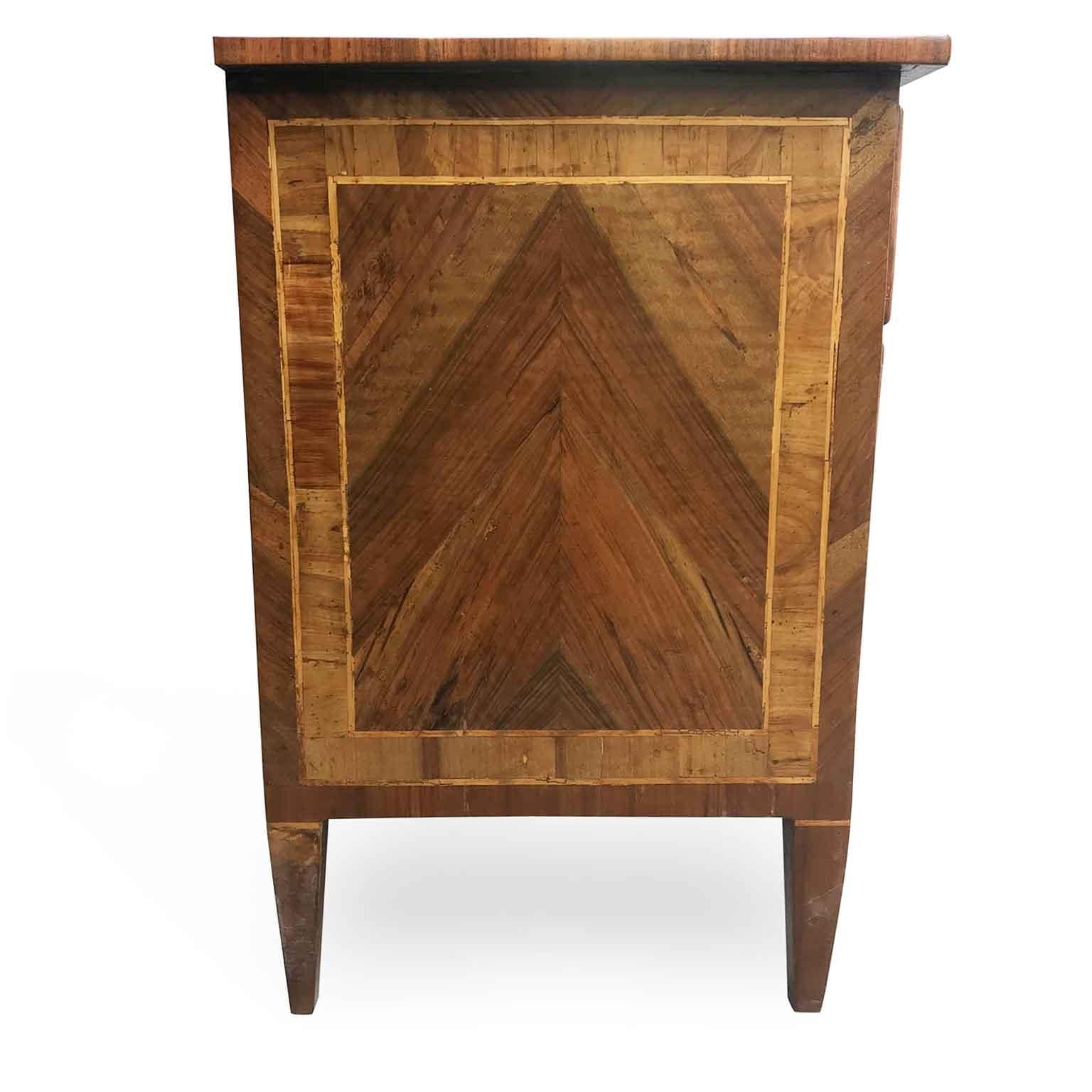 Early 19th Century Italian Directoire Chest of Drawers with Rose Marquetry 3