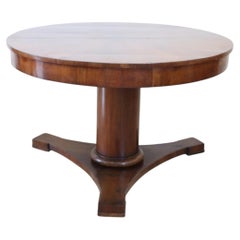 Early 19th Century Italian Empire Antique Round Table in Walnut