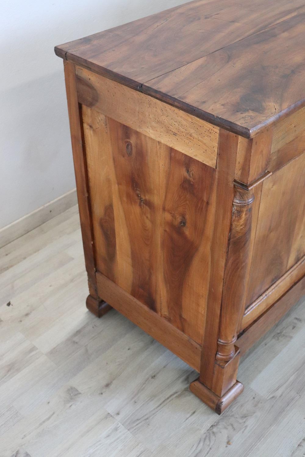 Early 19th Century Italian Empire Antique Sideboard or Buffet in Solid Walnut 1