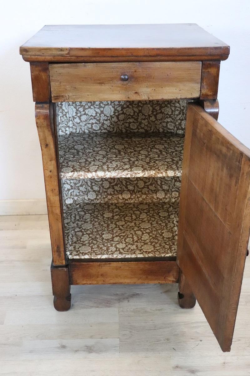Early 19th Century Italian Empire Antique Solid Walnut Nightstand  For Sale 2