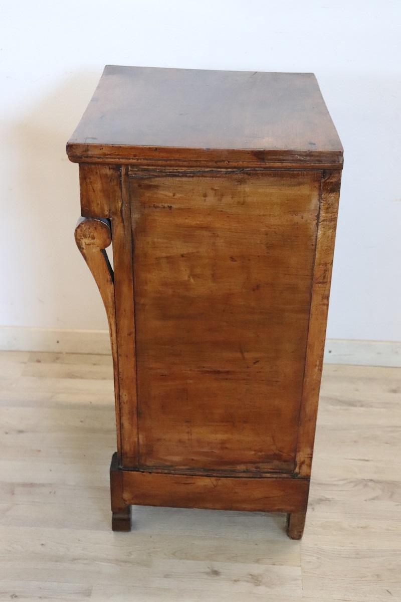 Early 19th Century Italian Empire Antique Solid Walnut Nightstand  For Sale 4