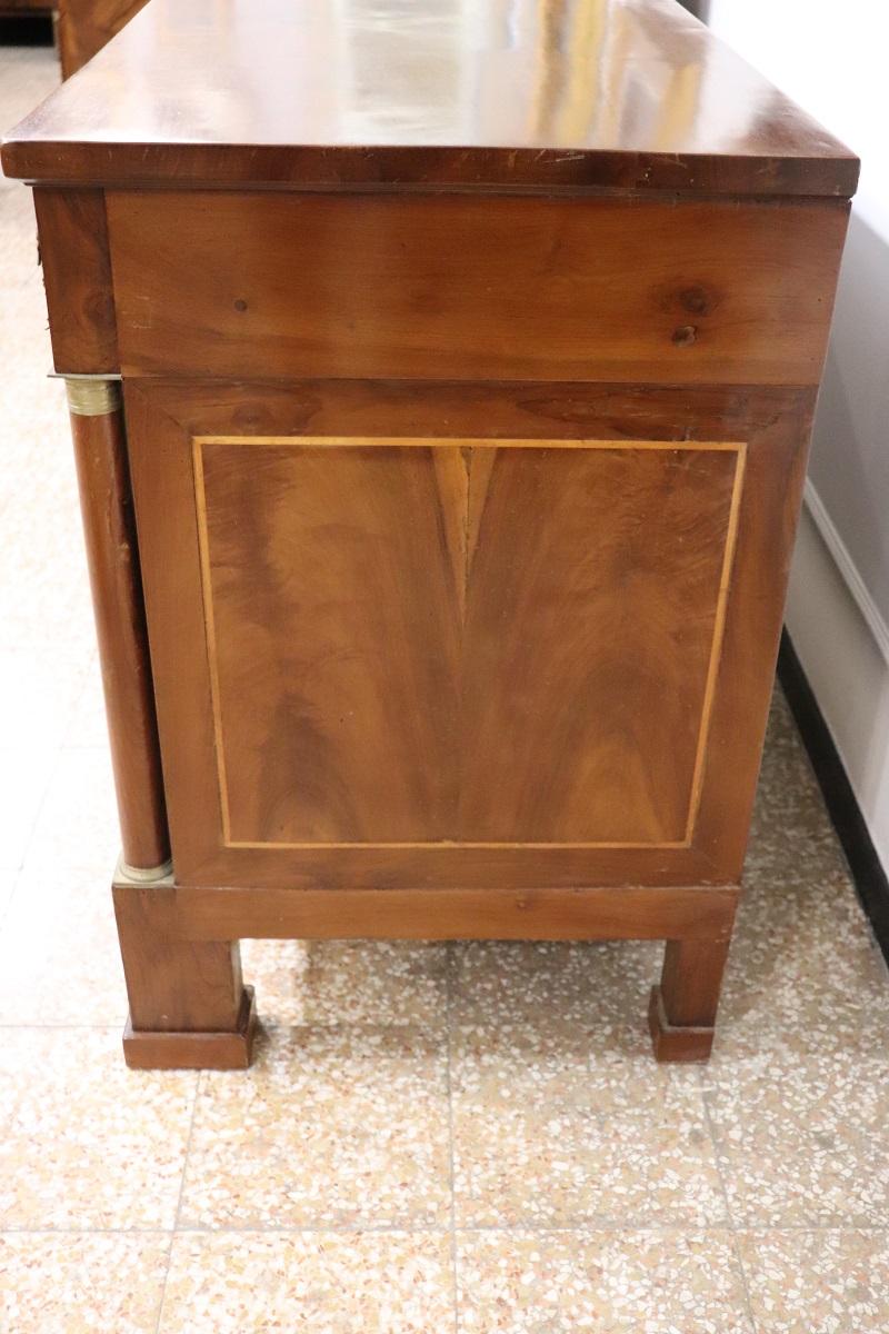 italien Commode ancienne en noyer Empire du début du 19e siècle avec Secrets en vente