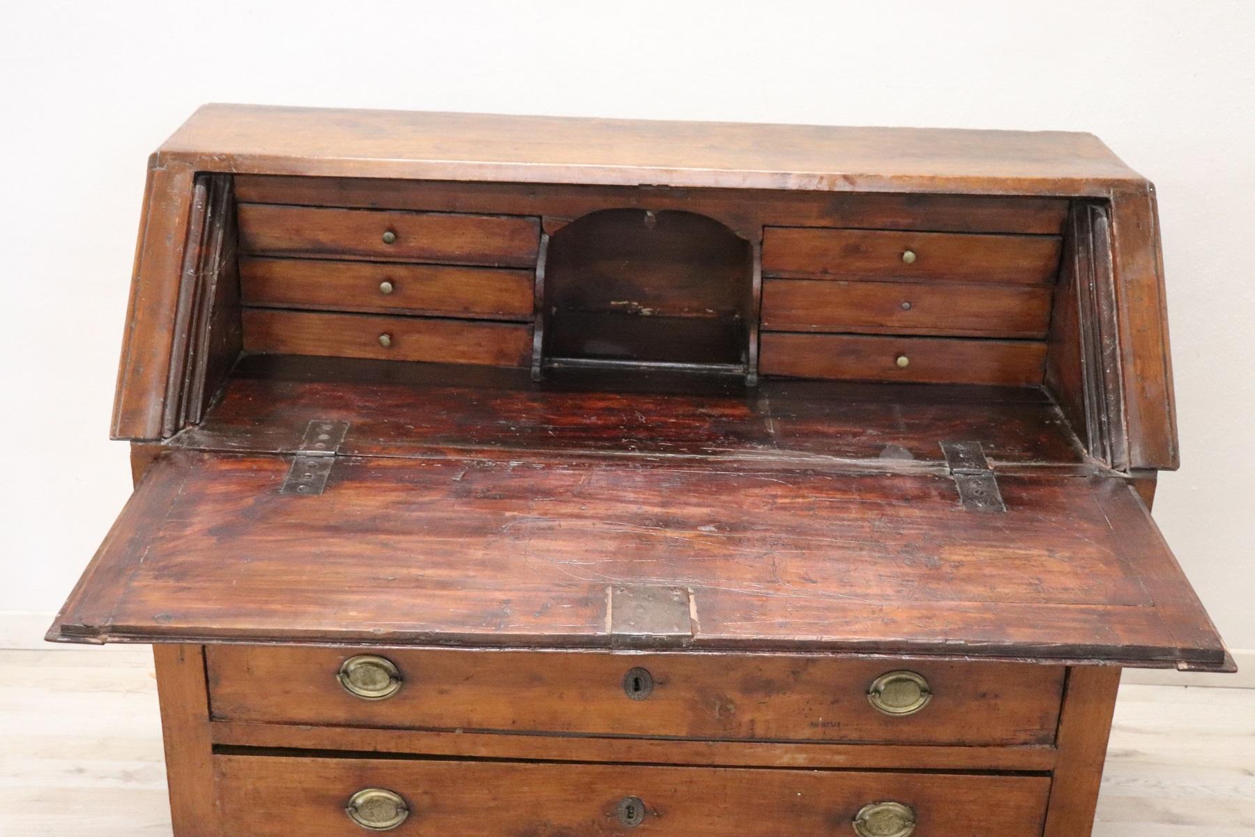 Early 19th Century Italian Empire Walnut Chest of Drawers with Secrétaire 2