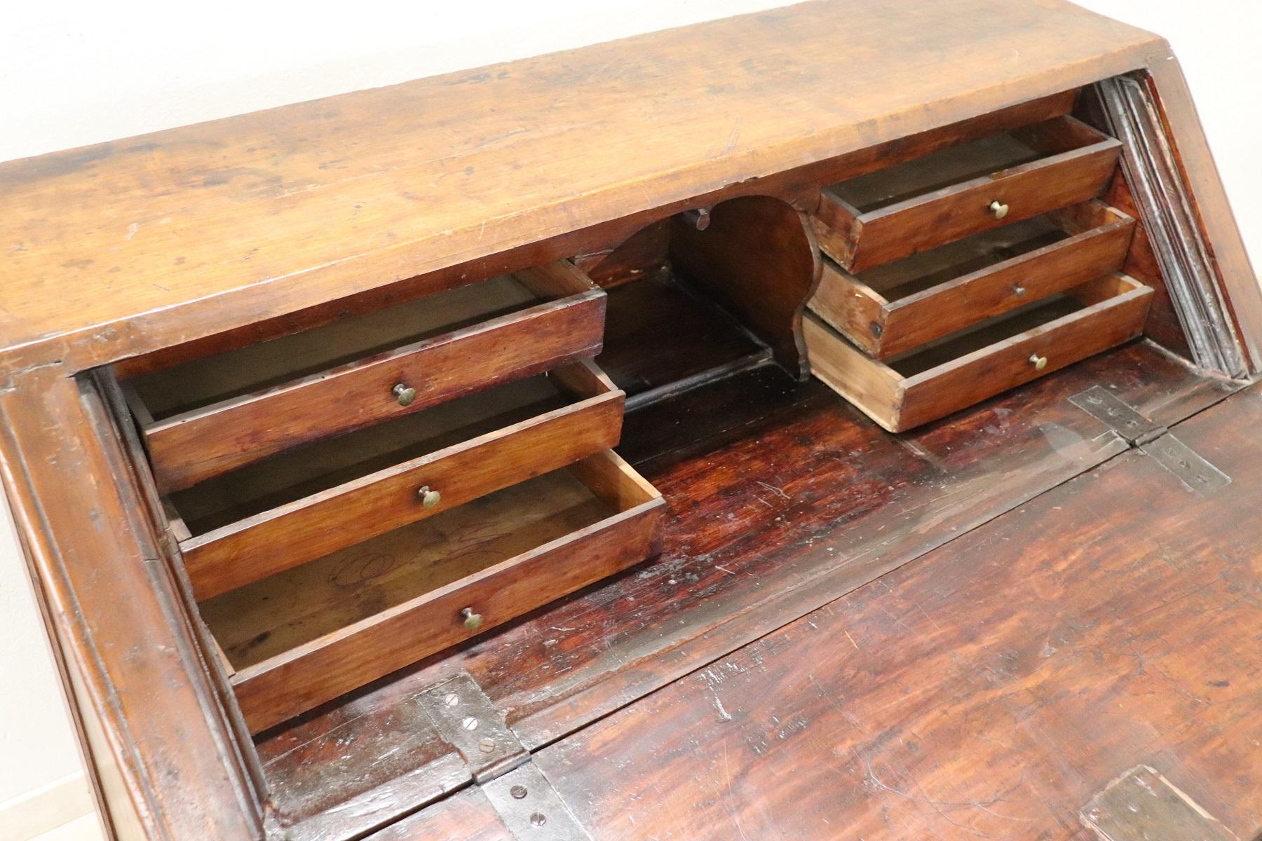 Early 19th Century Italian Empire Walnut Chest of Drawers with Secrétaire 3