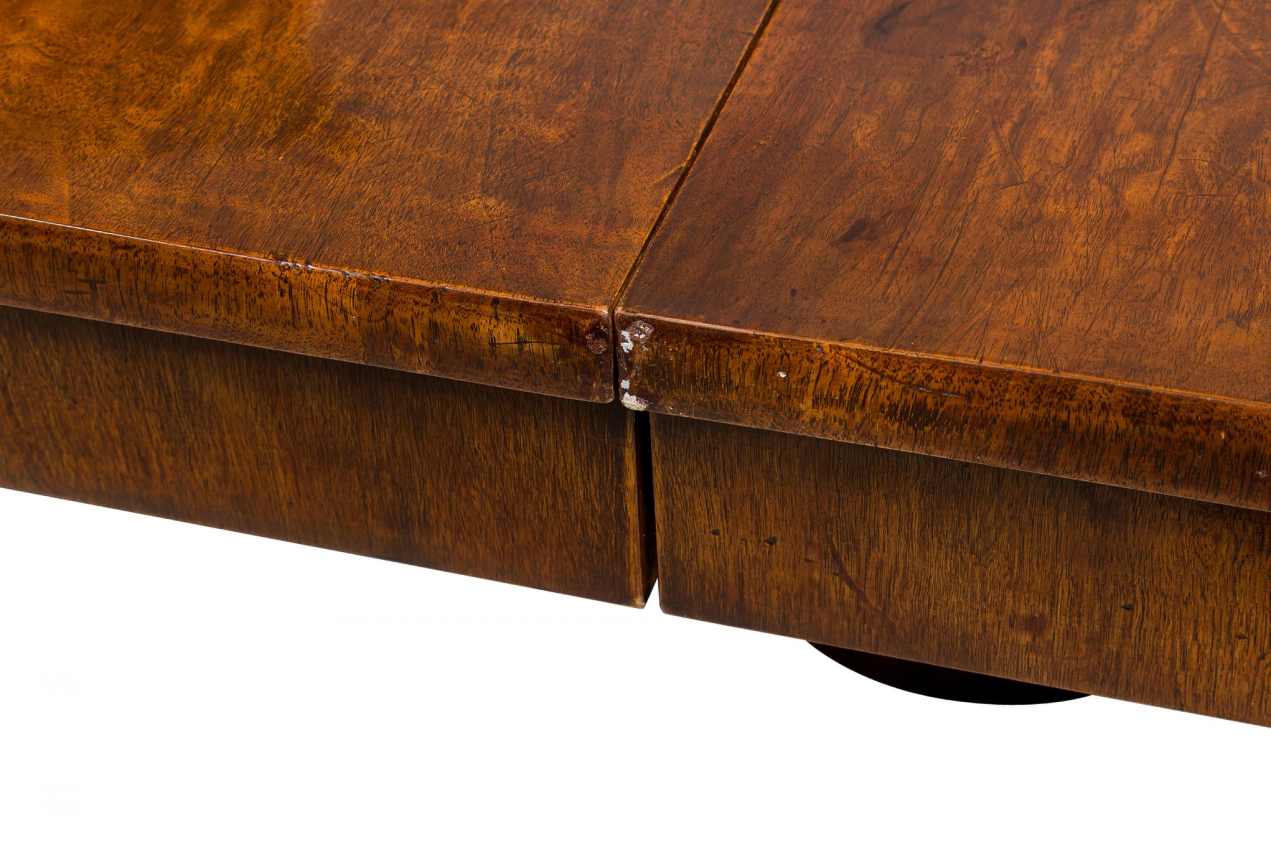 Baroque Early 19th Century Italian Extending Dining Table with Two Leaves For Sale