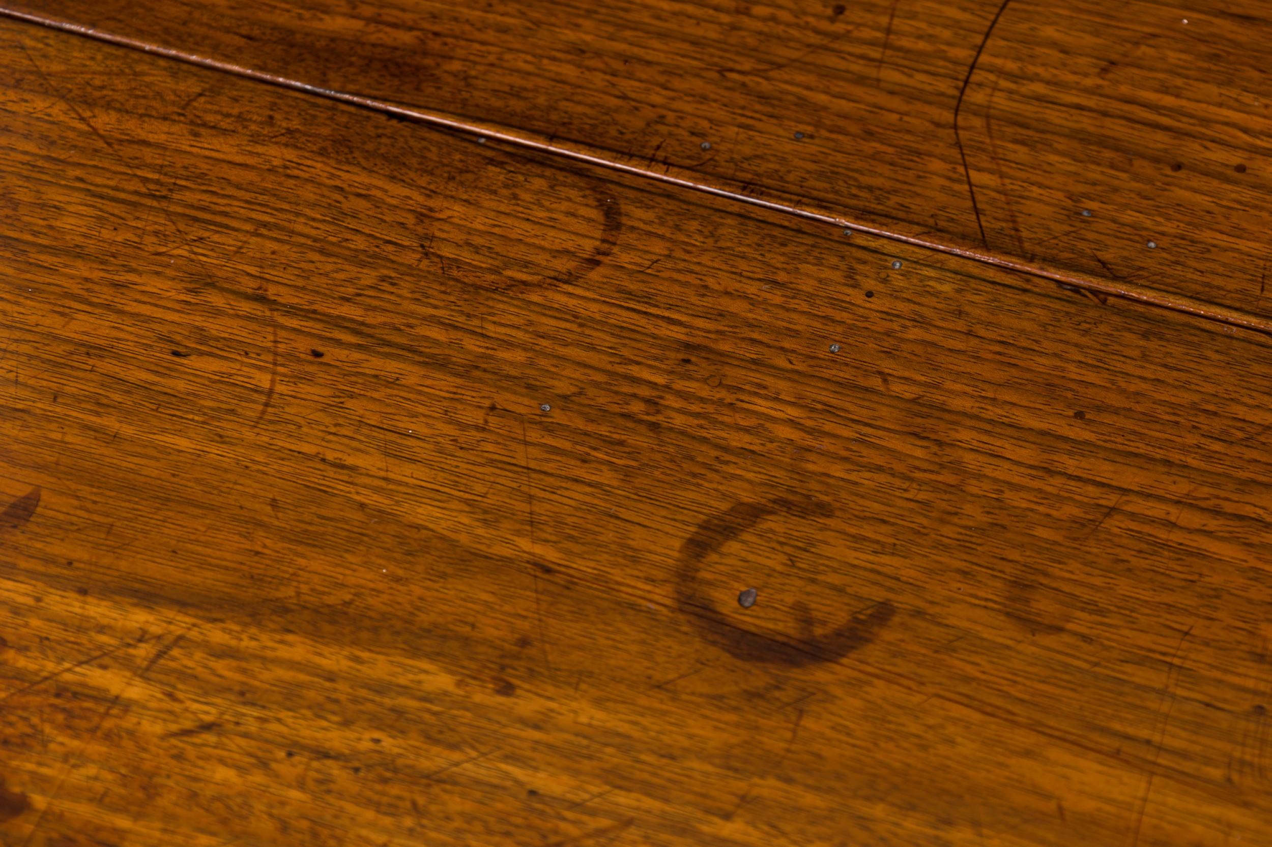 Wood Early 19th Century Italian Extending Dining Table with Two Leaves For Sale