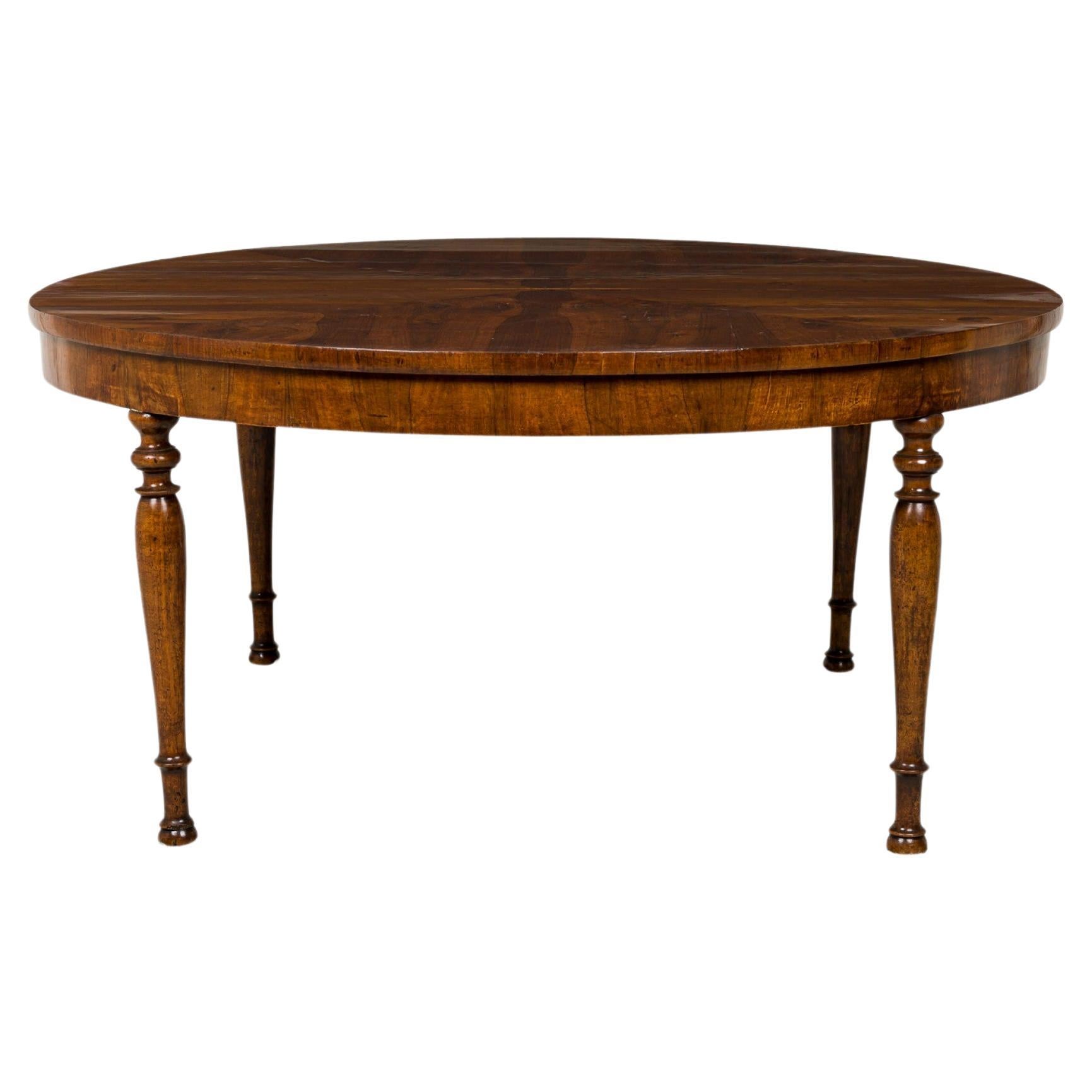 Early 19th Century Italian Extending Dining Table with Two Leaves