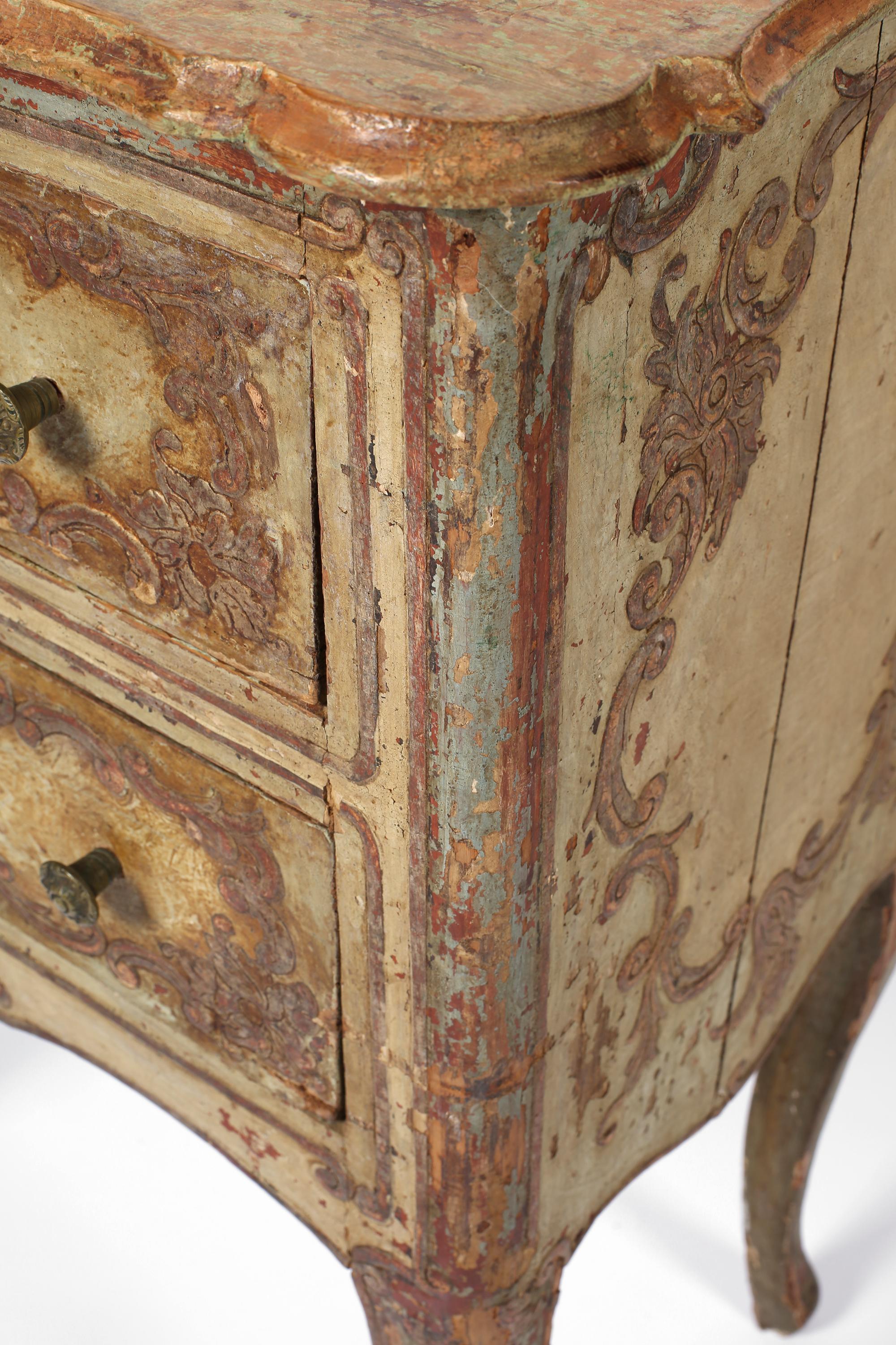 Early 19th Century Italian Florentine Painted Side Table Chest Bedside For Sale 7