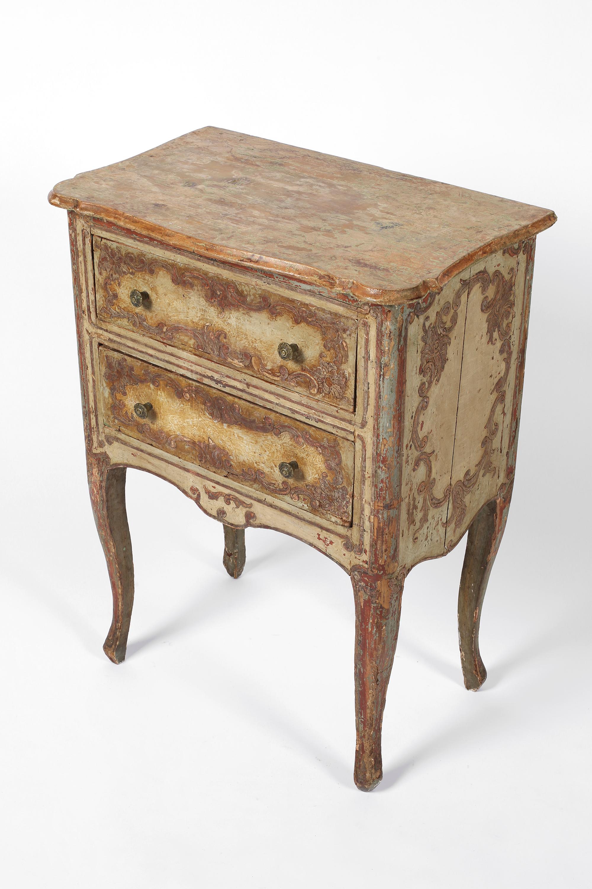 Early 19th Century Italian Florentine Painted Side Table Chest Bedside For Sale 4