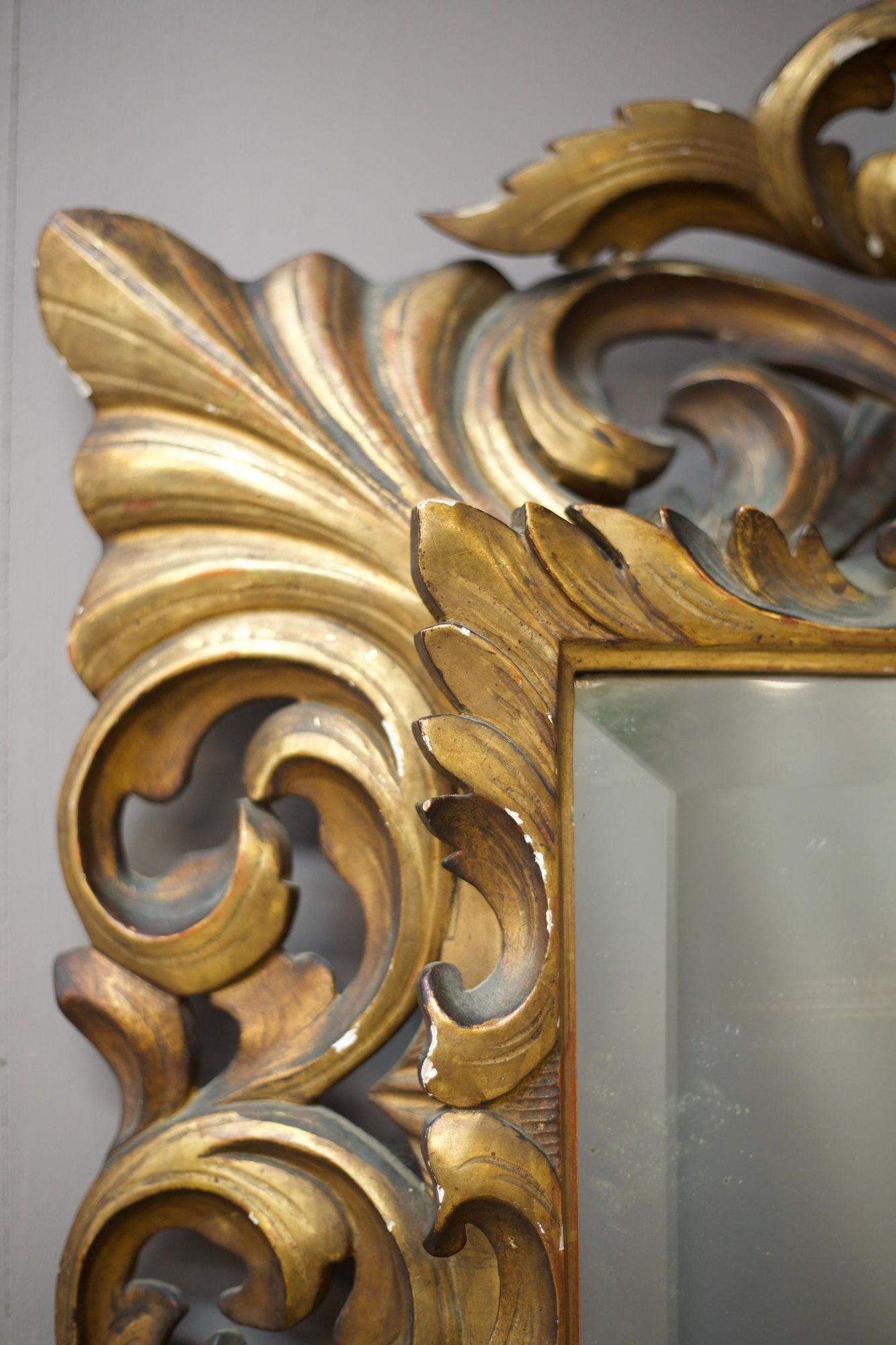 Early 19th Century Italian Giltwood Carved Mirror In Excellent Condition For Sale In Malton, GB