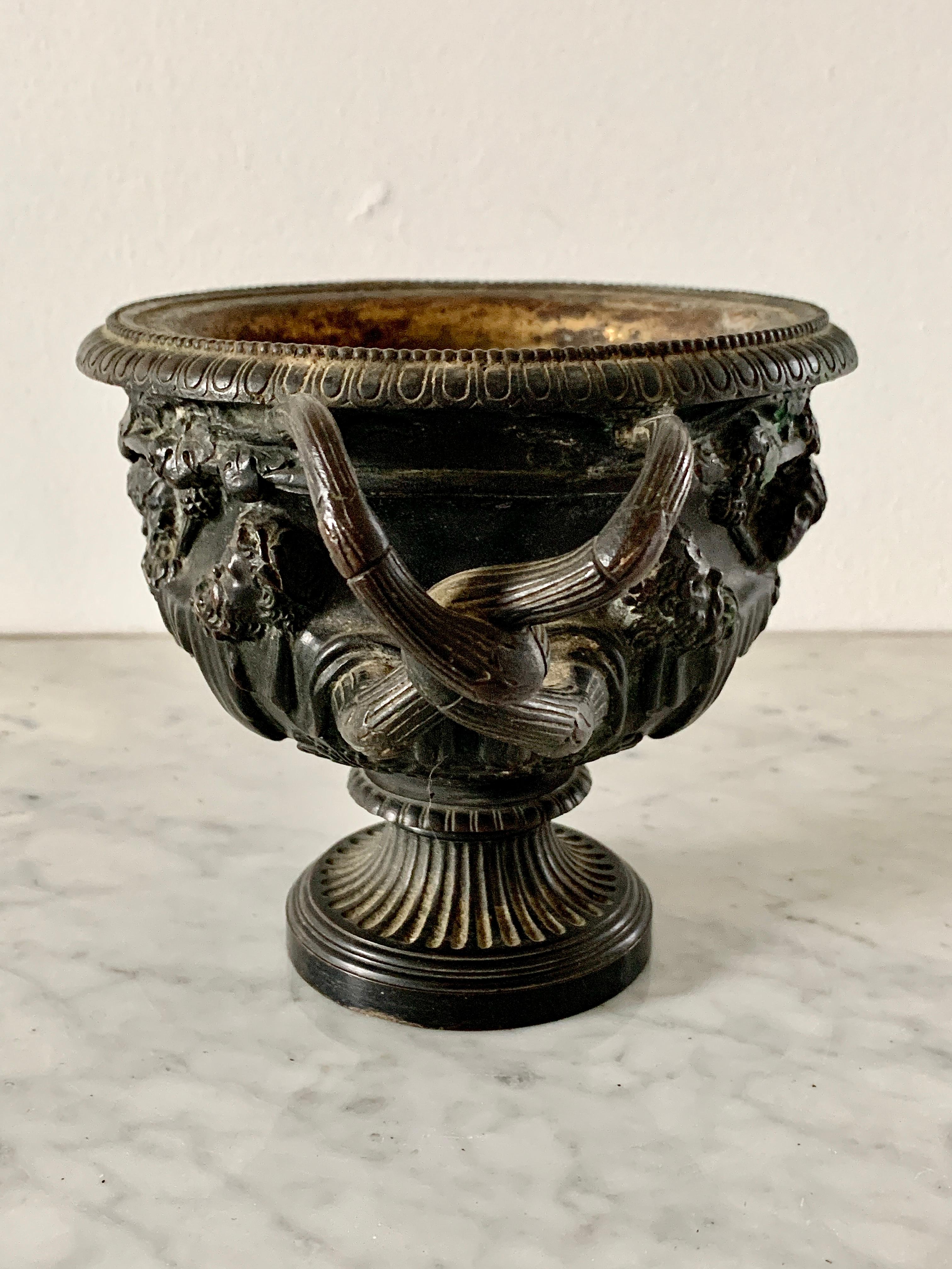 Early 19th Century Italian Grand Tour Classical Patinated Bronze Warwick Vase In Good Condition In Elkhart, IN