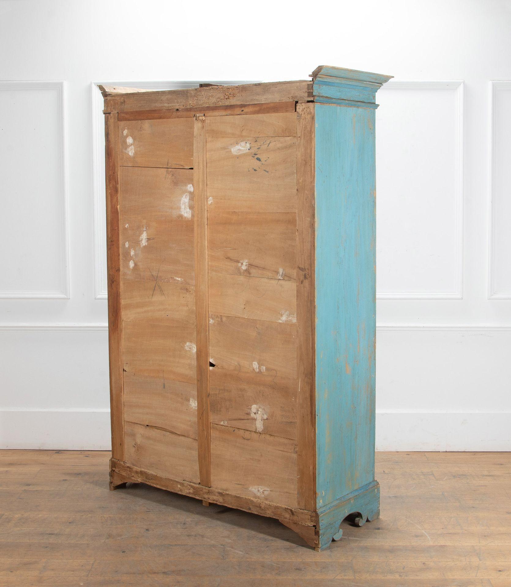 Early 19th Century Italian Knock Down Armoire In Good Condition For Sale In Gloucestershire, GB
