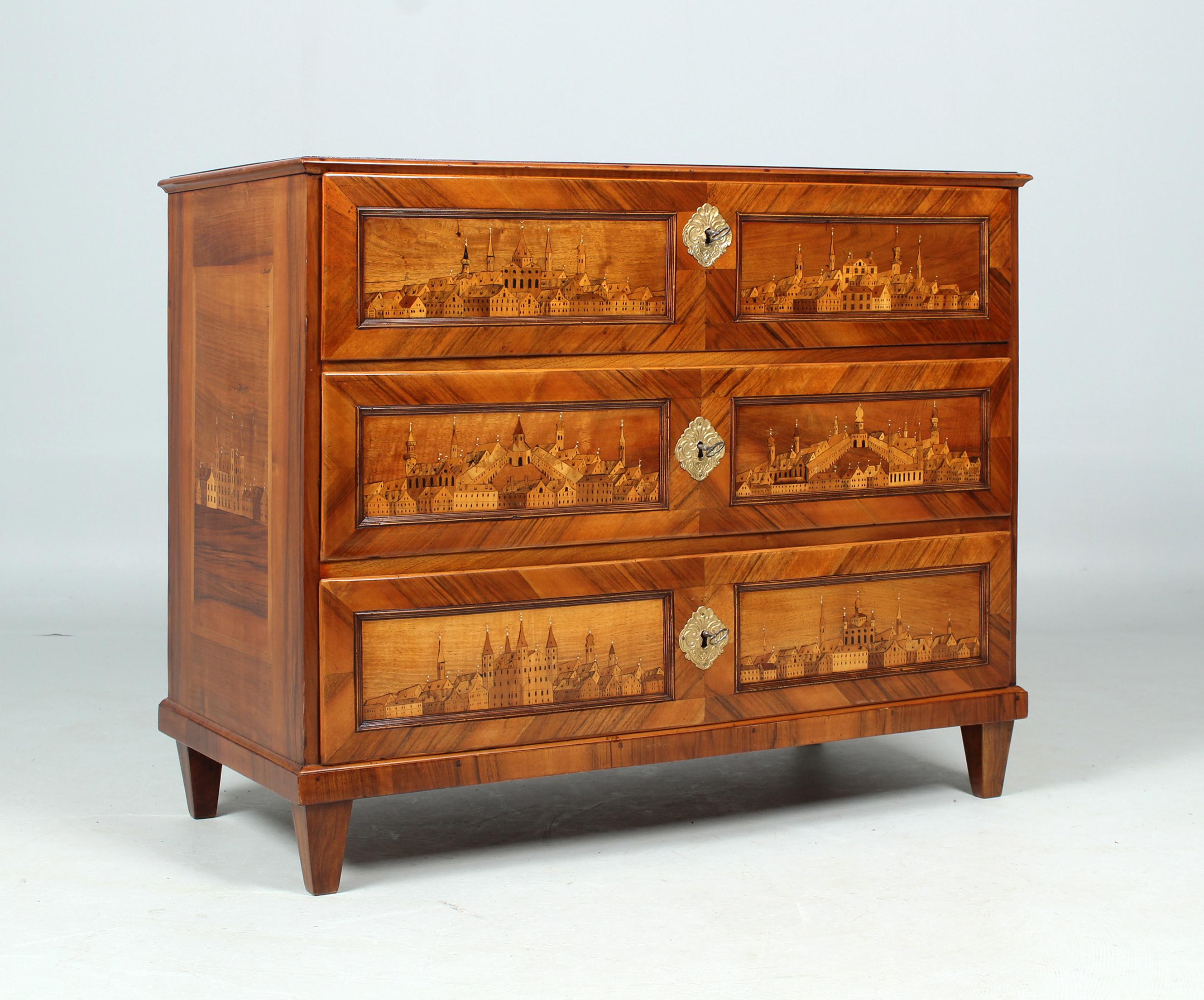 Early 19th Century Italian Louis XVI Chest of Drawers with Fantastic Marquetry For Sale 8