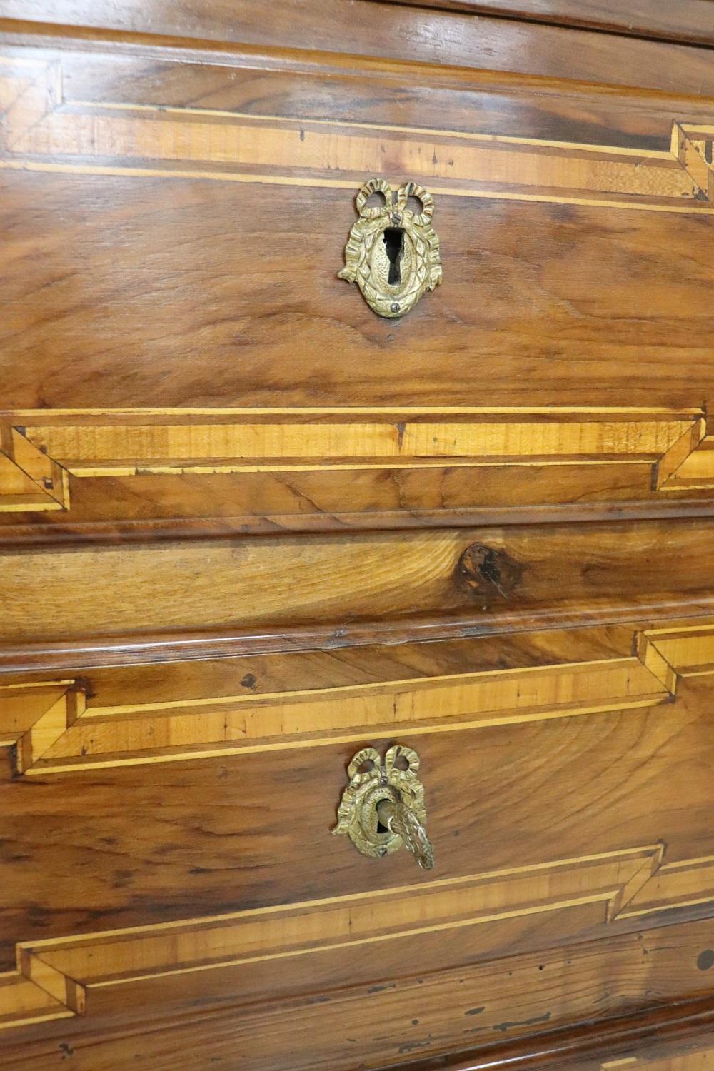Early 19th Century Italian Louis XVI Style Inlaid Walnut Small Chest of Drawers For Sale 4