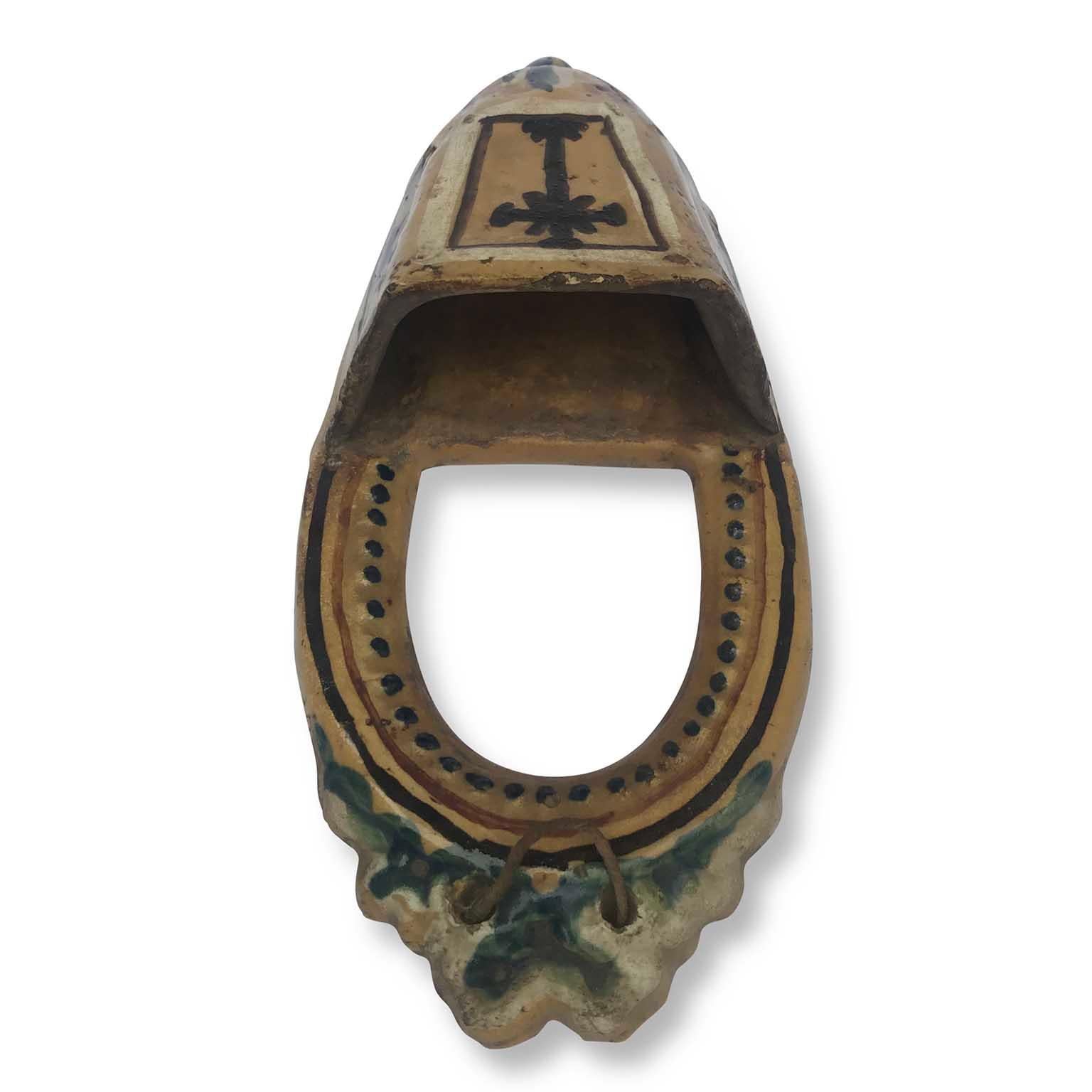 Early 19th Century Italian Majolica Holy Water Font For Sale 8
