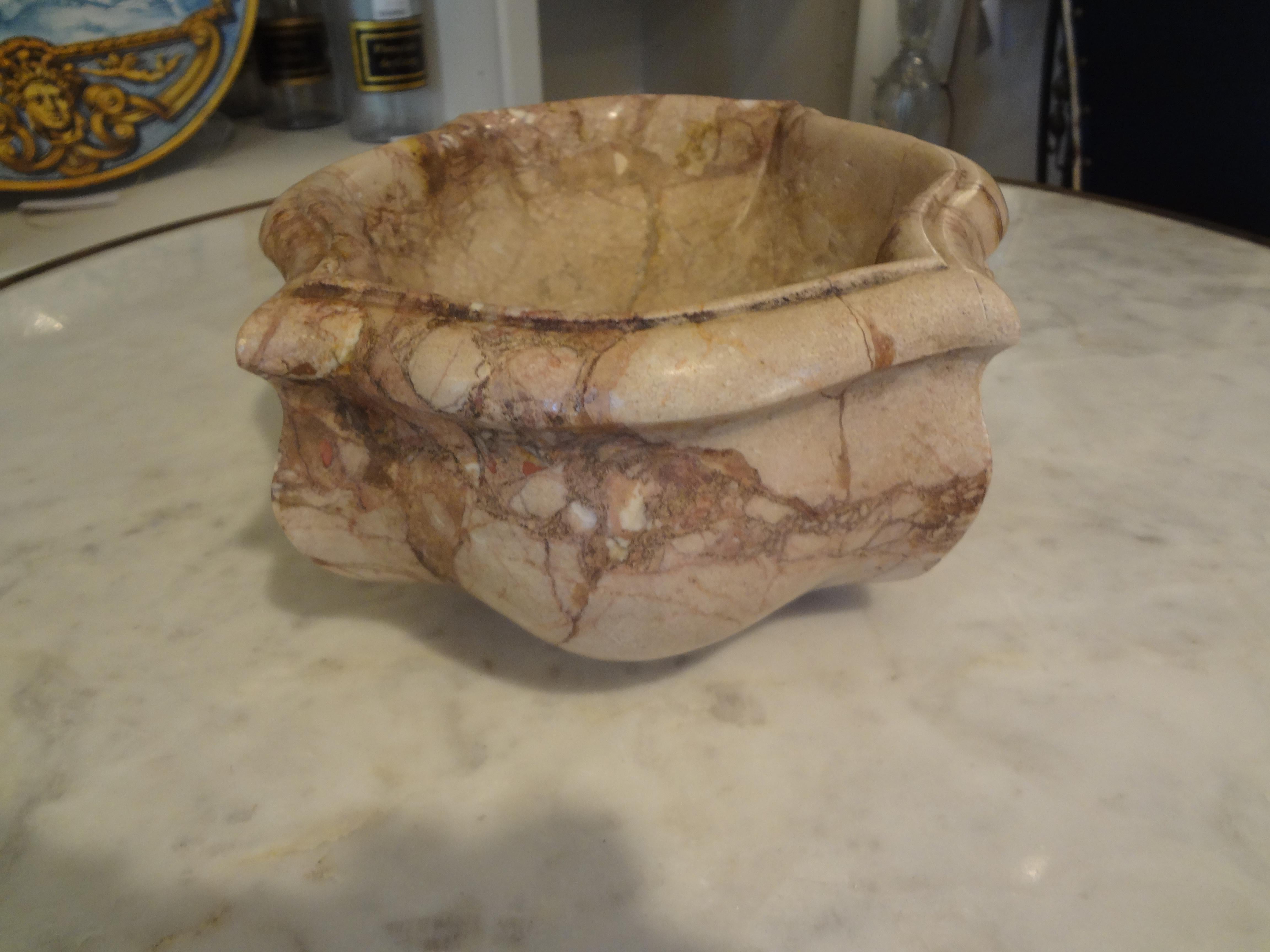 Late 18th-Early 19th Century Italian Marble Bowl In Good Condition In Houston, TX