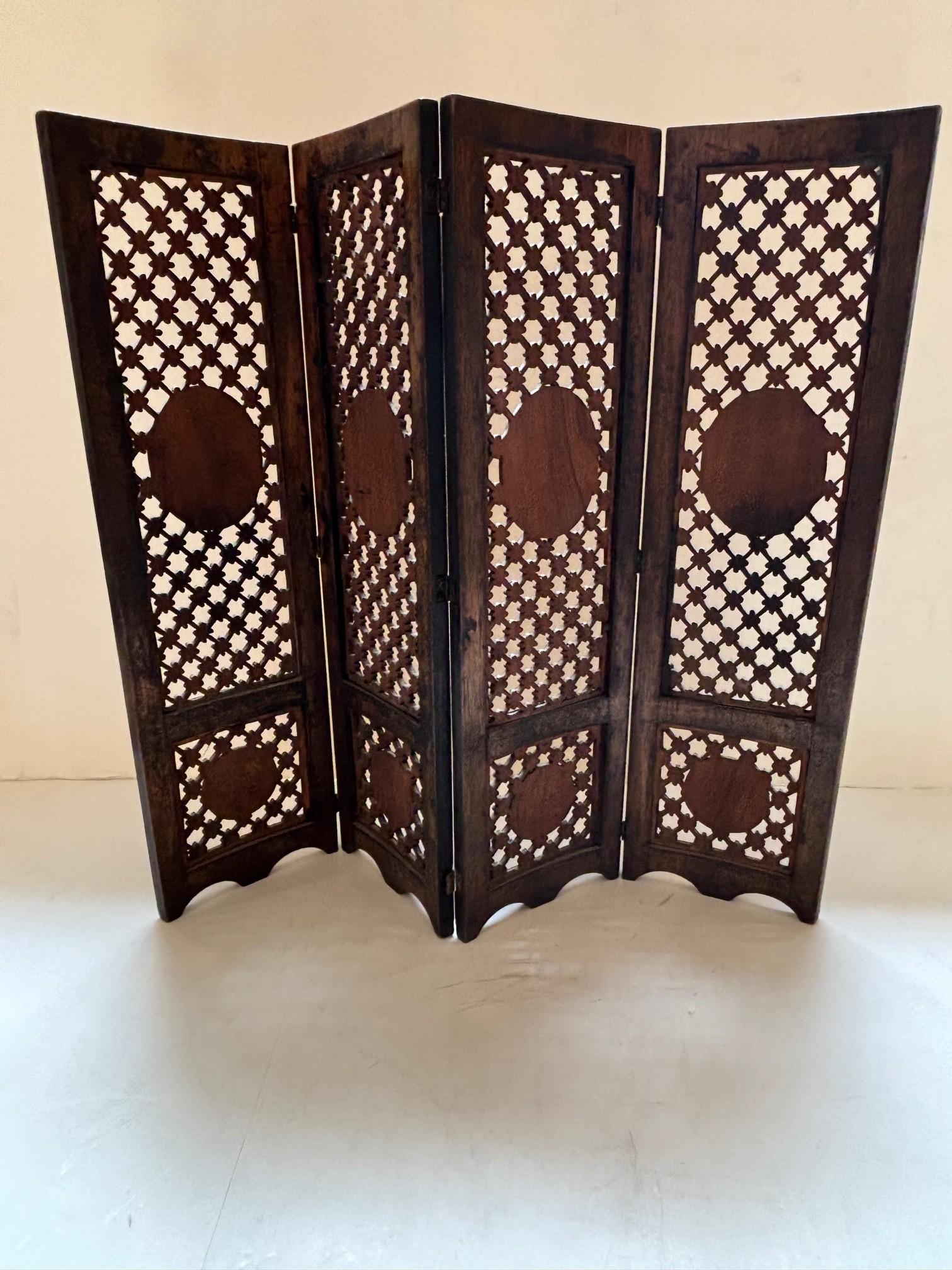 Paravento italiano a microintarsio dei primi del XIX secolo in vendita 4