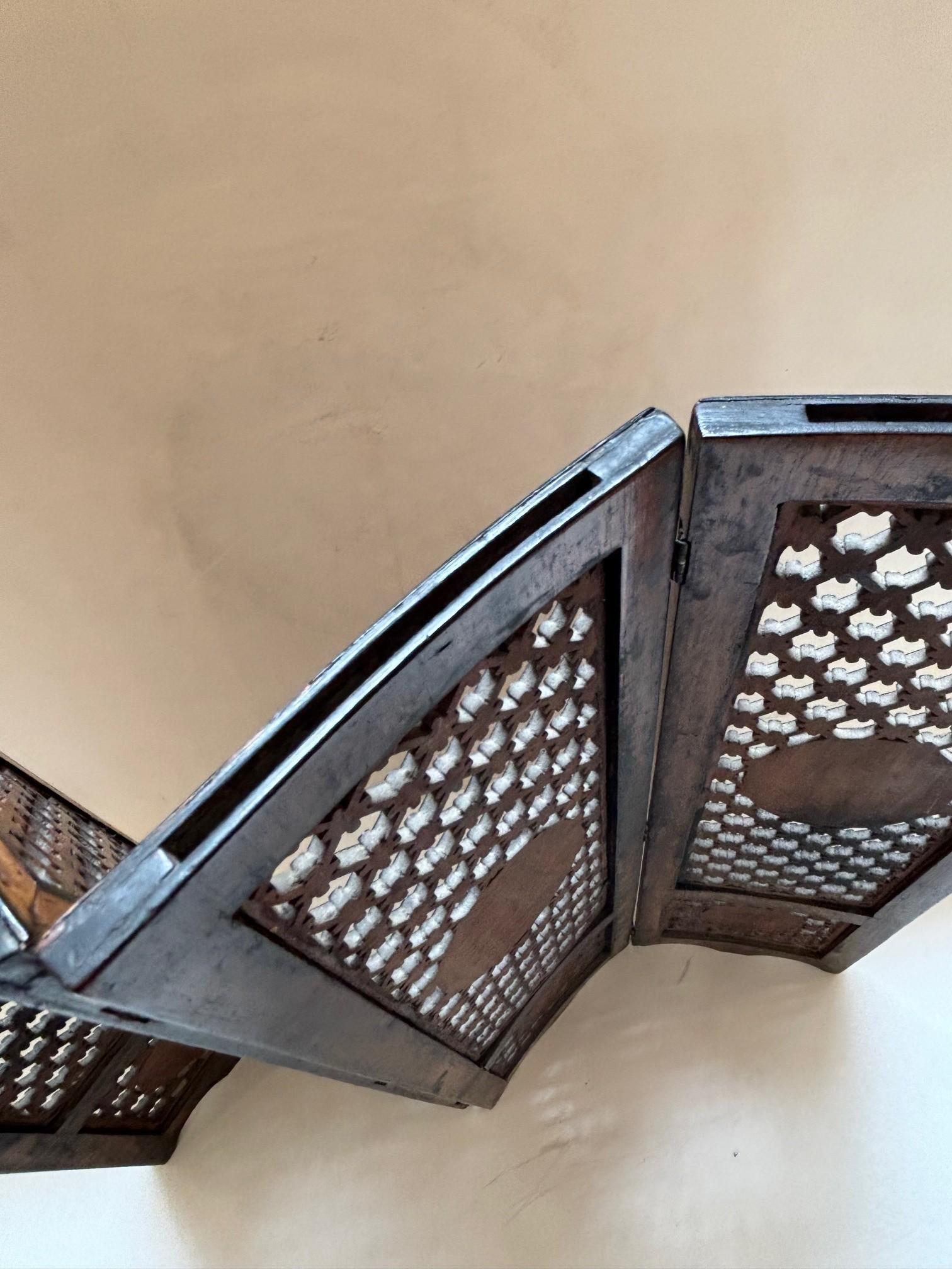 Paravento italiano a microintarsio dei primi del XIX secolo in vendita 7