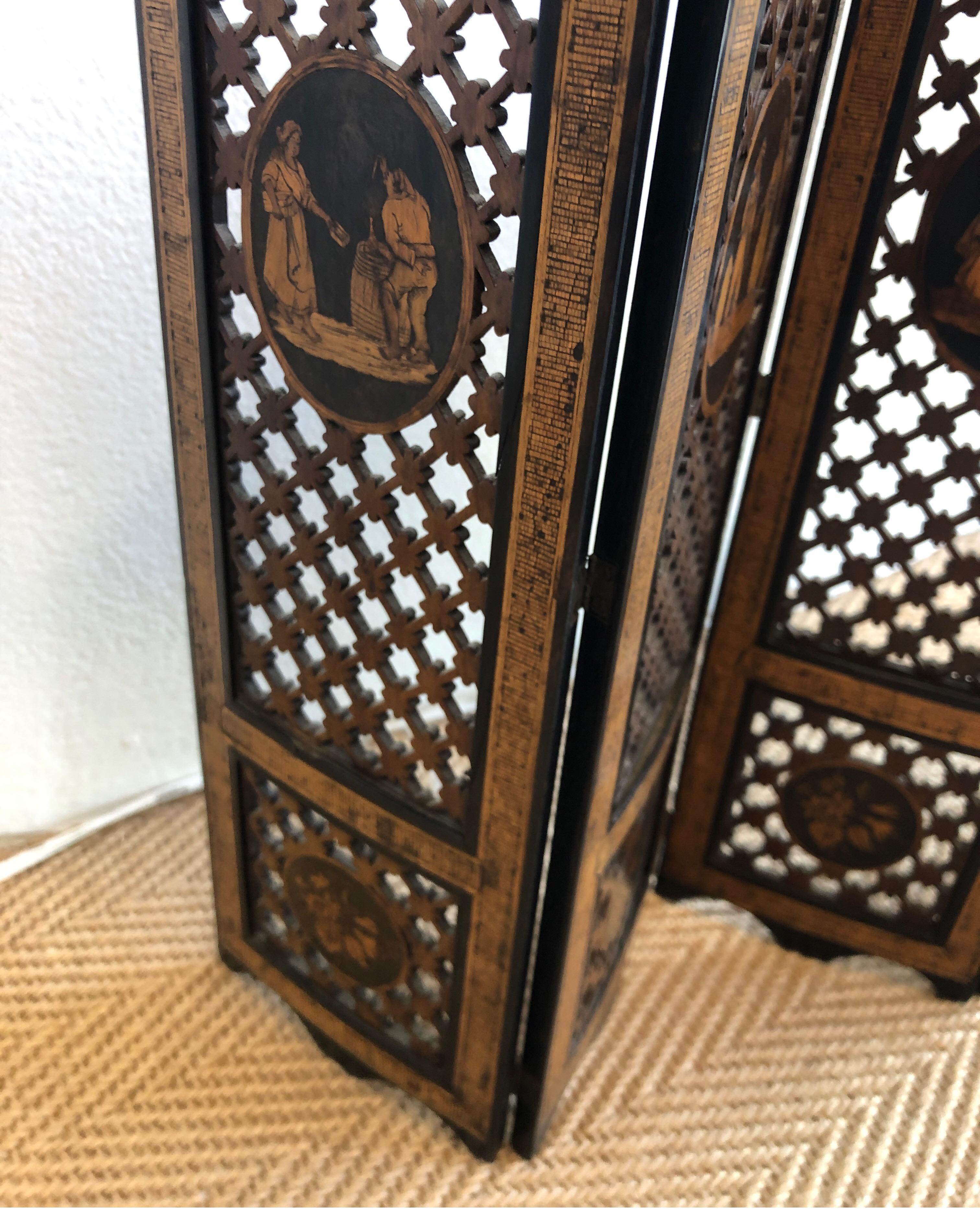 Wood Early 19th Century Italian Micro Marquetry Petite Screen For Sale