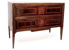 Early 19th Century Italian Neoclassical Chest Of Drawers