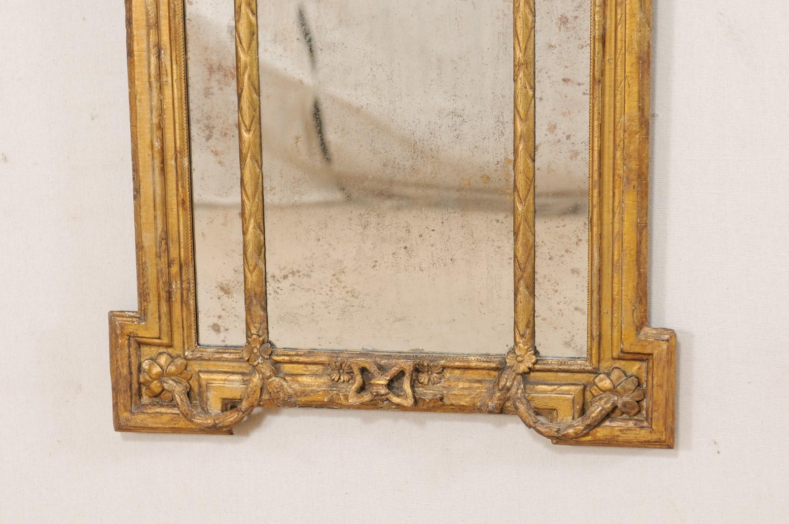 Early 19th Century Italian Neoclassical Gilt and Carved Wood Mirror 4