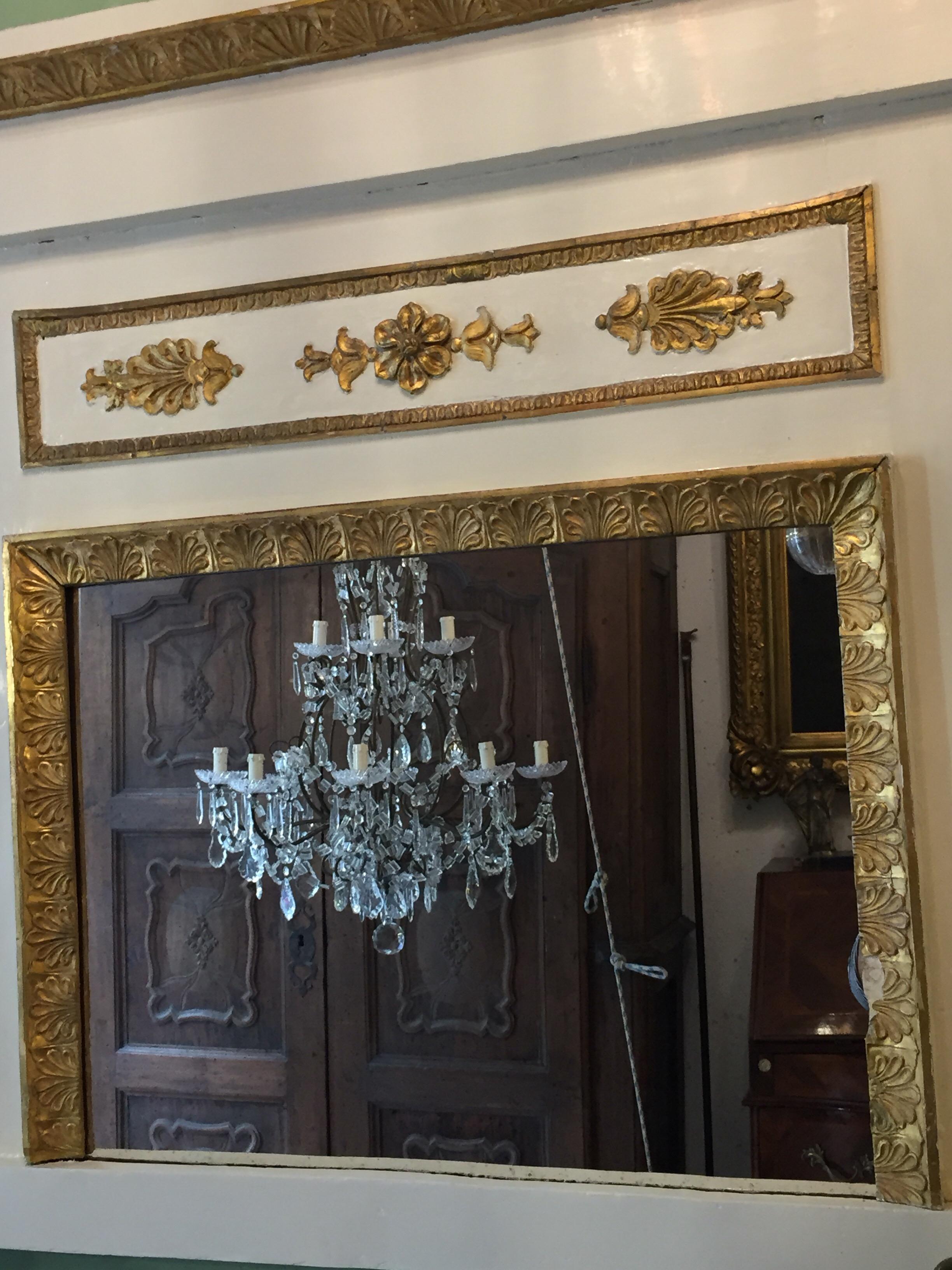 Early 19th Century Italian Neoclassical Mirror Ivory and Giltwood Overmantel  14