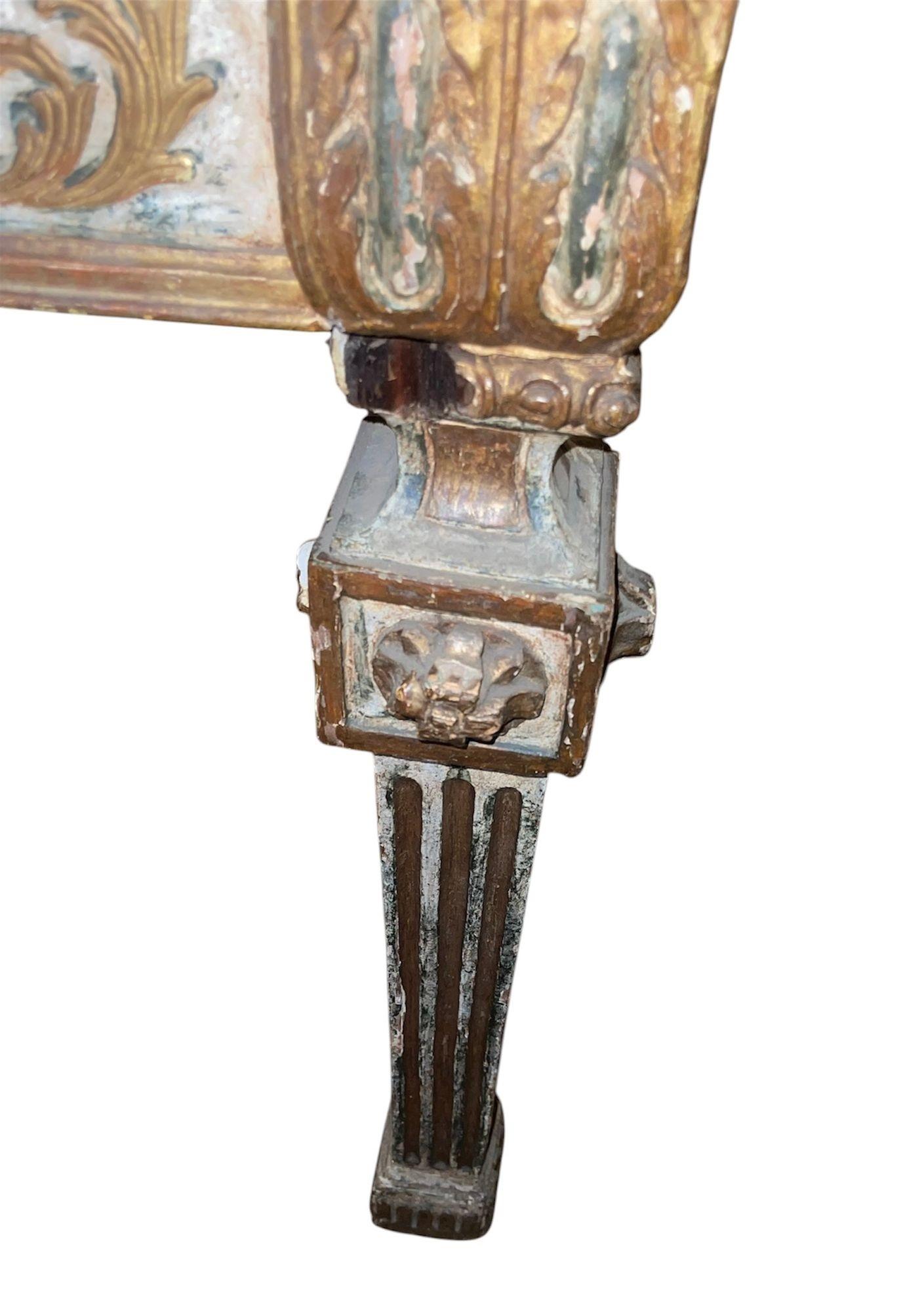 Bois Table centrale longue en parcellaire doré, Italie, début du 19e siècle en vente