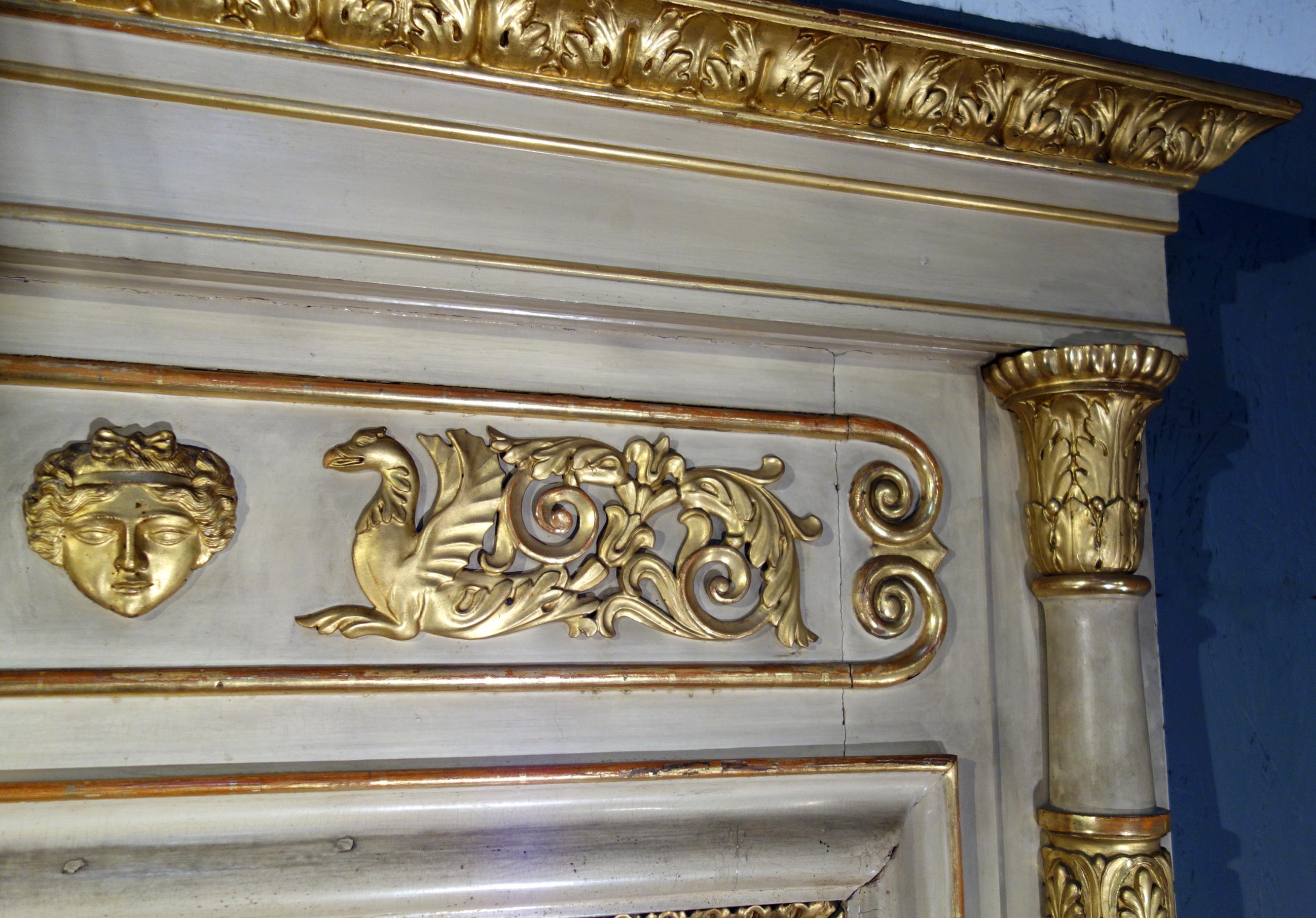 Miroir Trumeau en bois doré italien du début du 19e siècle, vers 1820 en vente 5