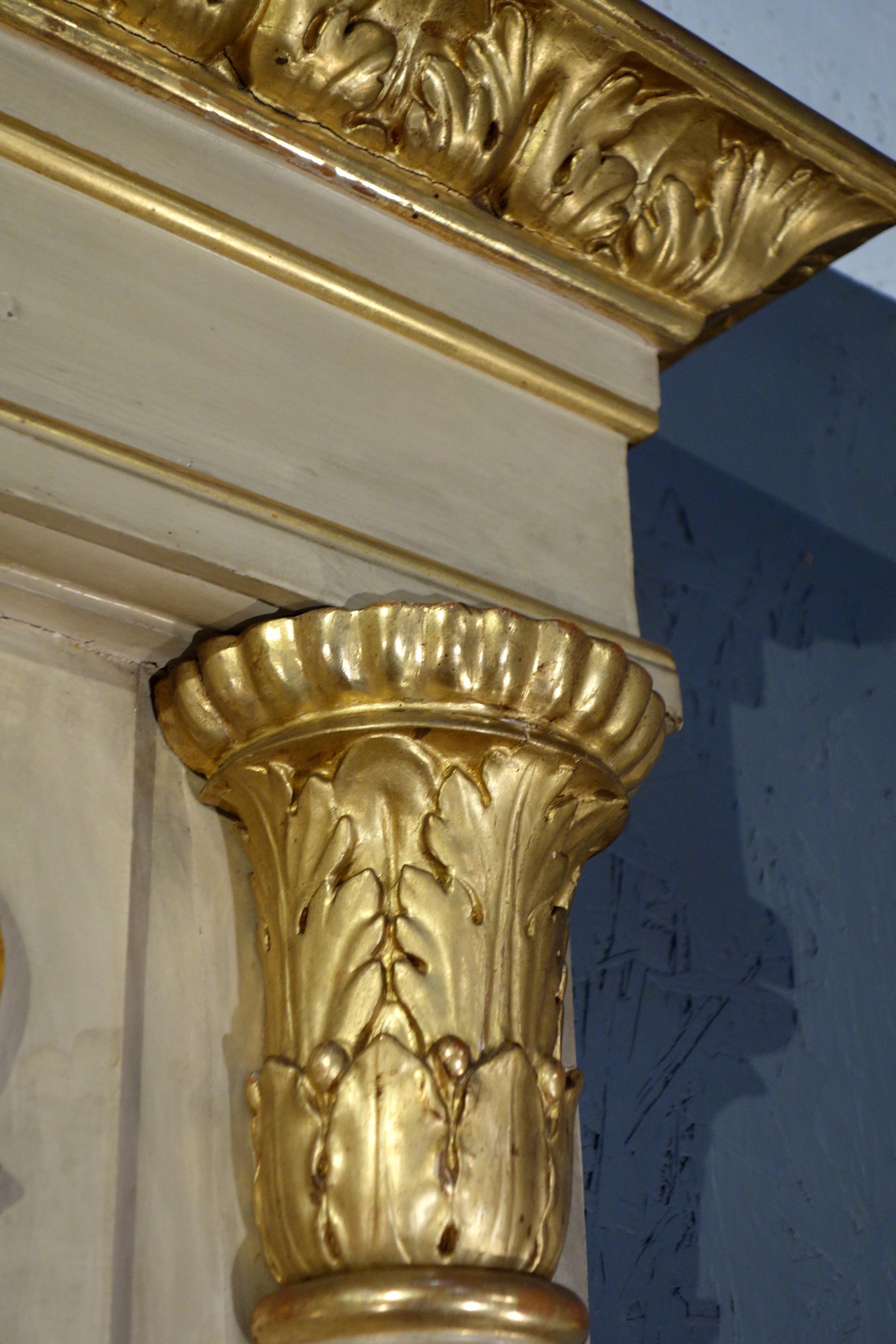 Miroir Trumeau en bois doré italien du début du 19e siècle, vers 1820 en vente 9