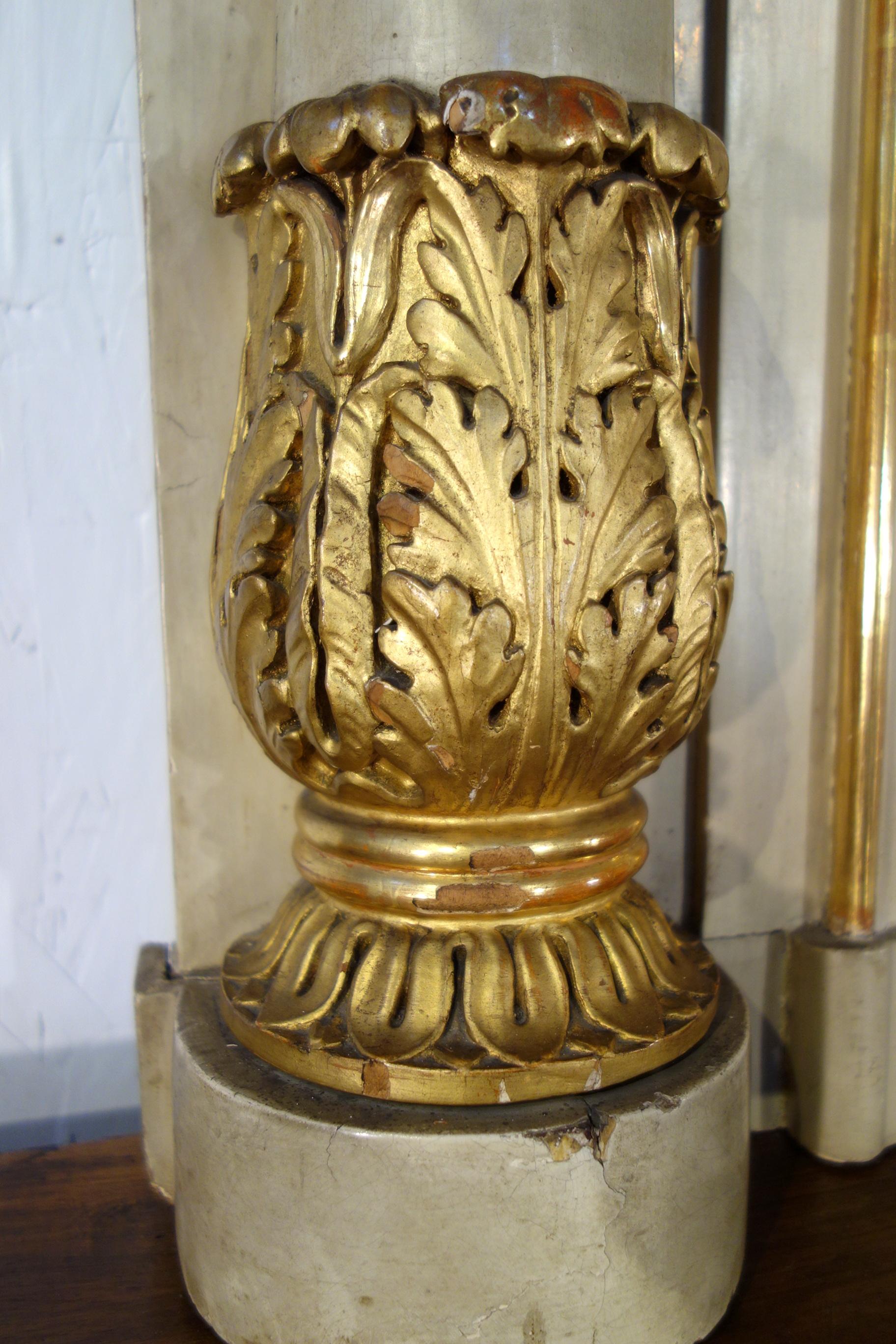 Miroir Trumeau en bois doré italien du début du 19e siècle, vers 1820 en vente 10