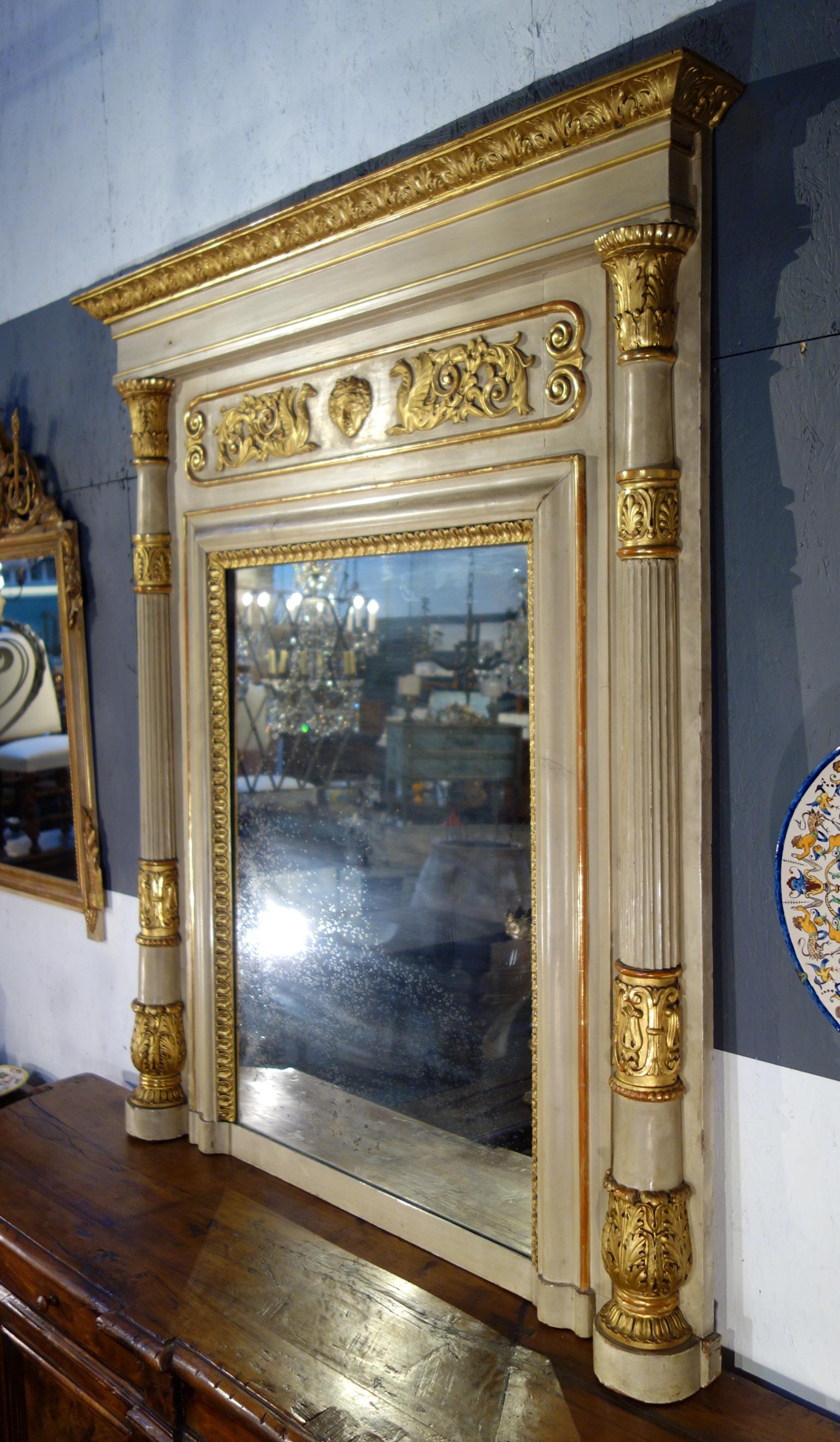 Frühes 19. Jahrhundert Italienischer Neoklassizistischer Stil Giltwood Trumeau Spiegel Ca 1820 im Zustand „Gut“ im Angebot in Encinitas, CA