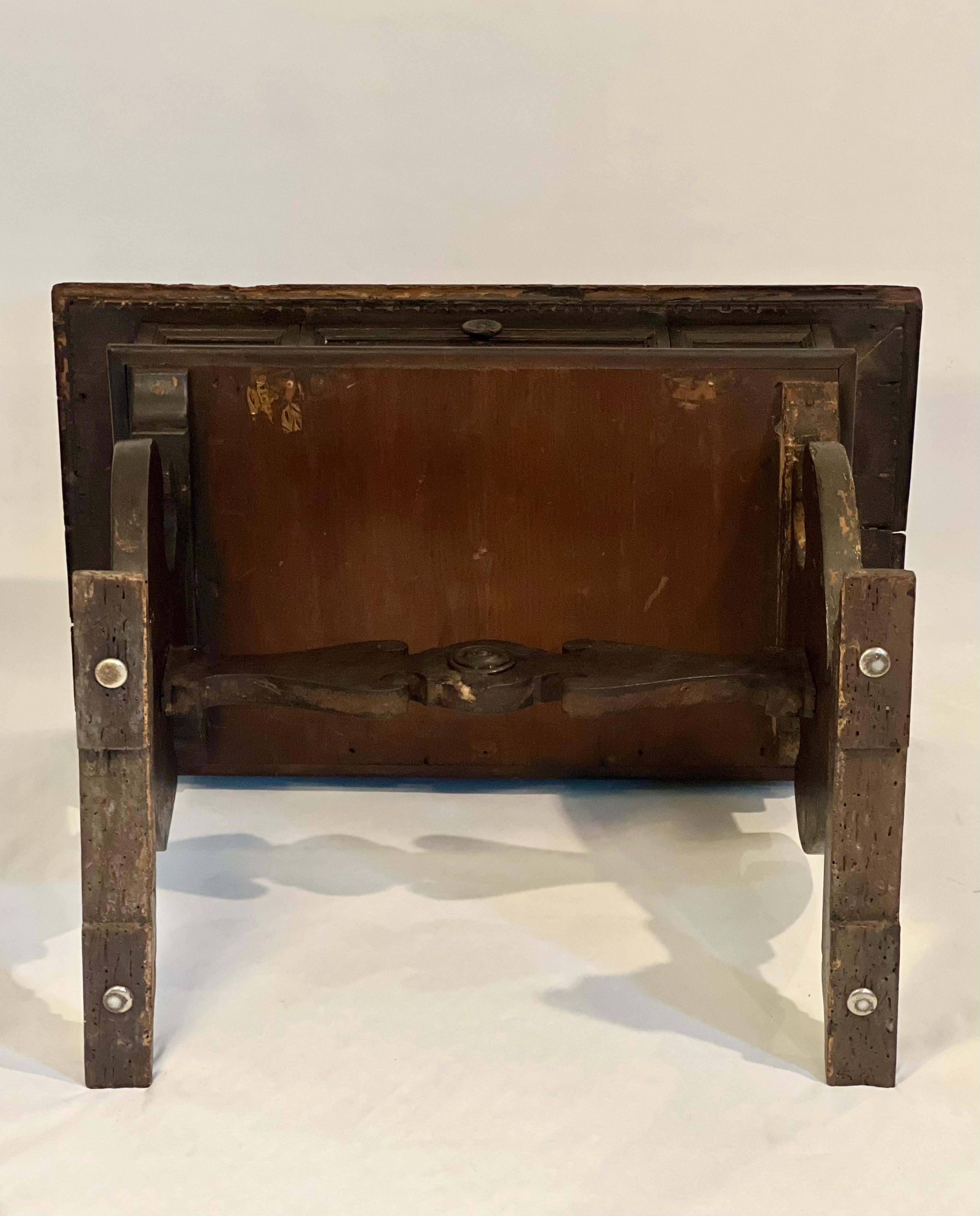 Early 19th Century Italian Renaissance Carved Oak Trestle Base Table with Patina For Sale 12