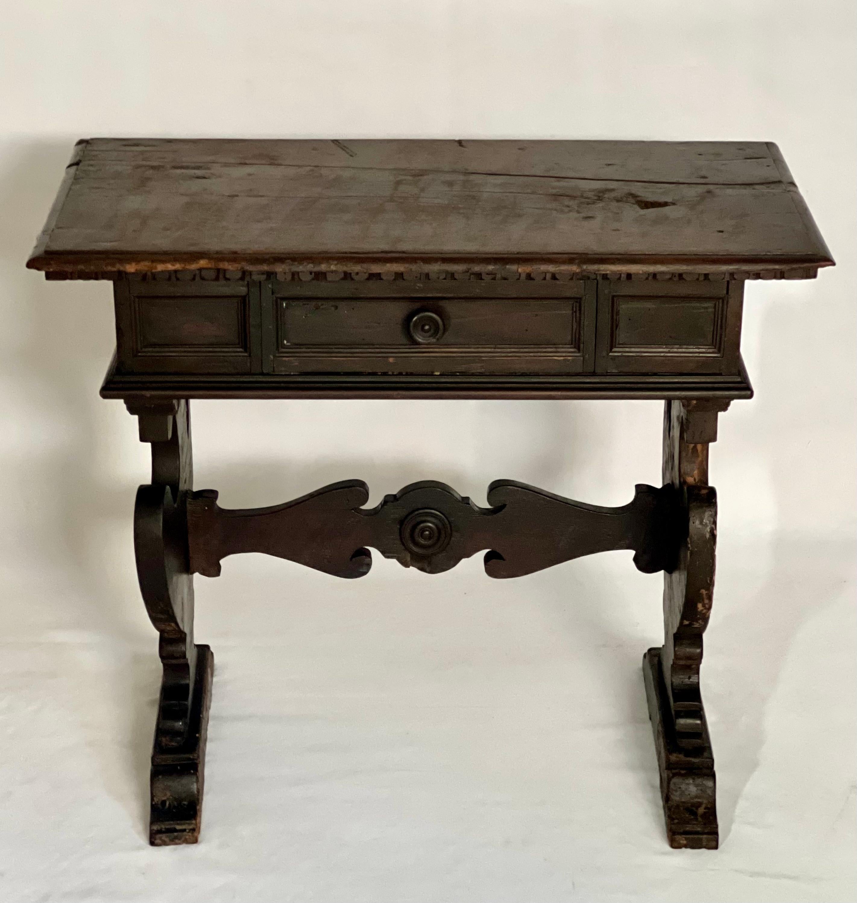Renaissance Revival Early 19th Century Italian Renaissance Carved Oak Trestle Base Table with Patina For Sale