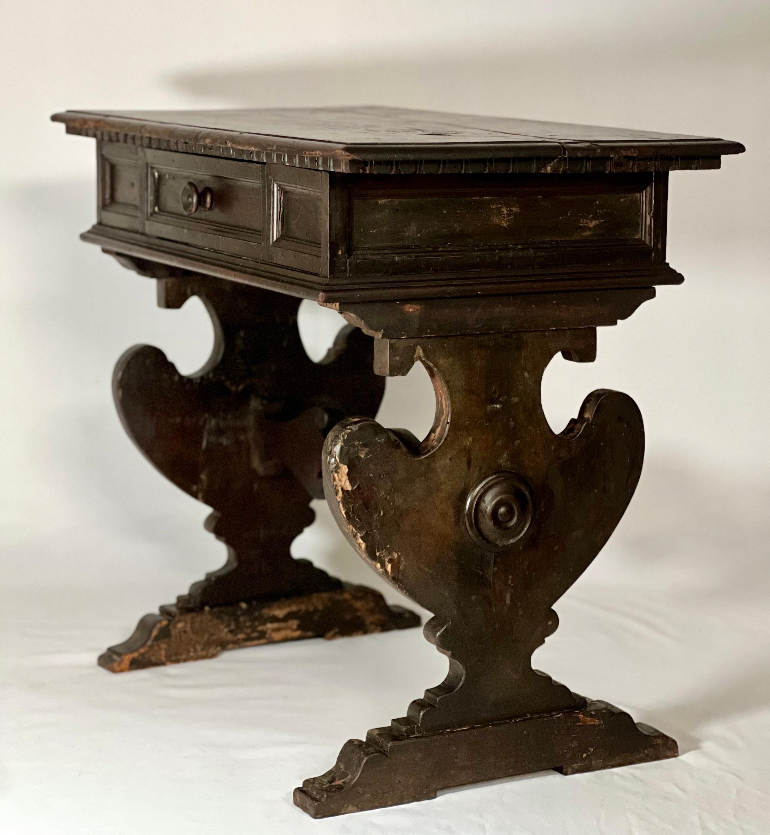 Early 19th Century Italian Renaissance Carved Oak Trestle Base Table with Patina For Sale 3