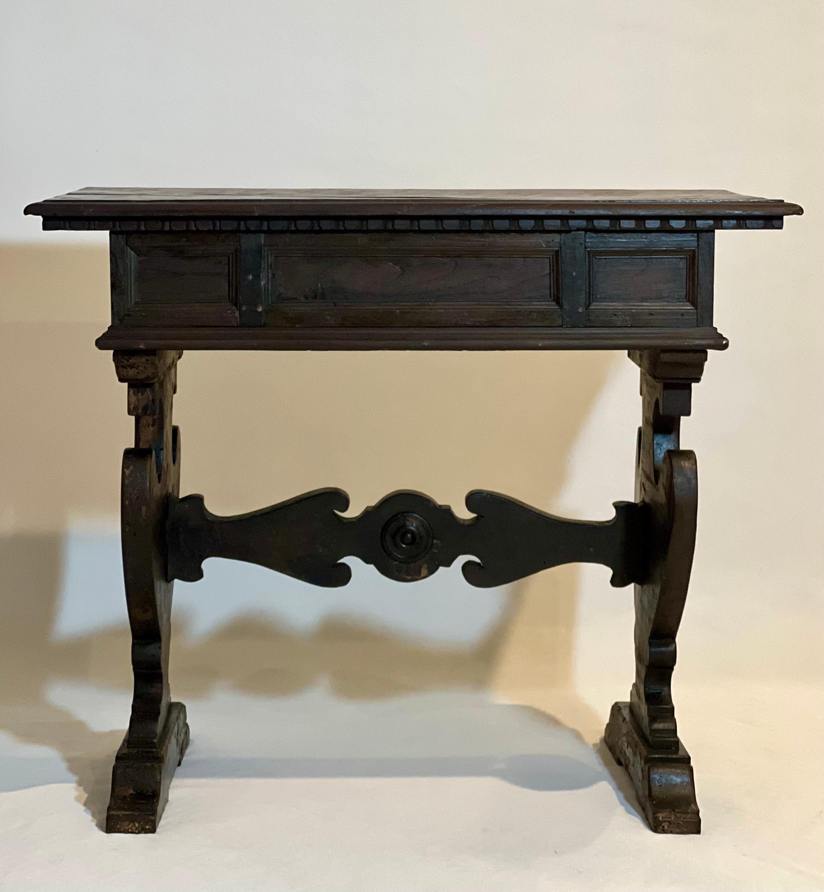 Early 19th Century Italian Renaissance Carved Oak Trestle Base Table with Patina For Sale 4