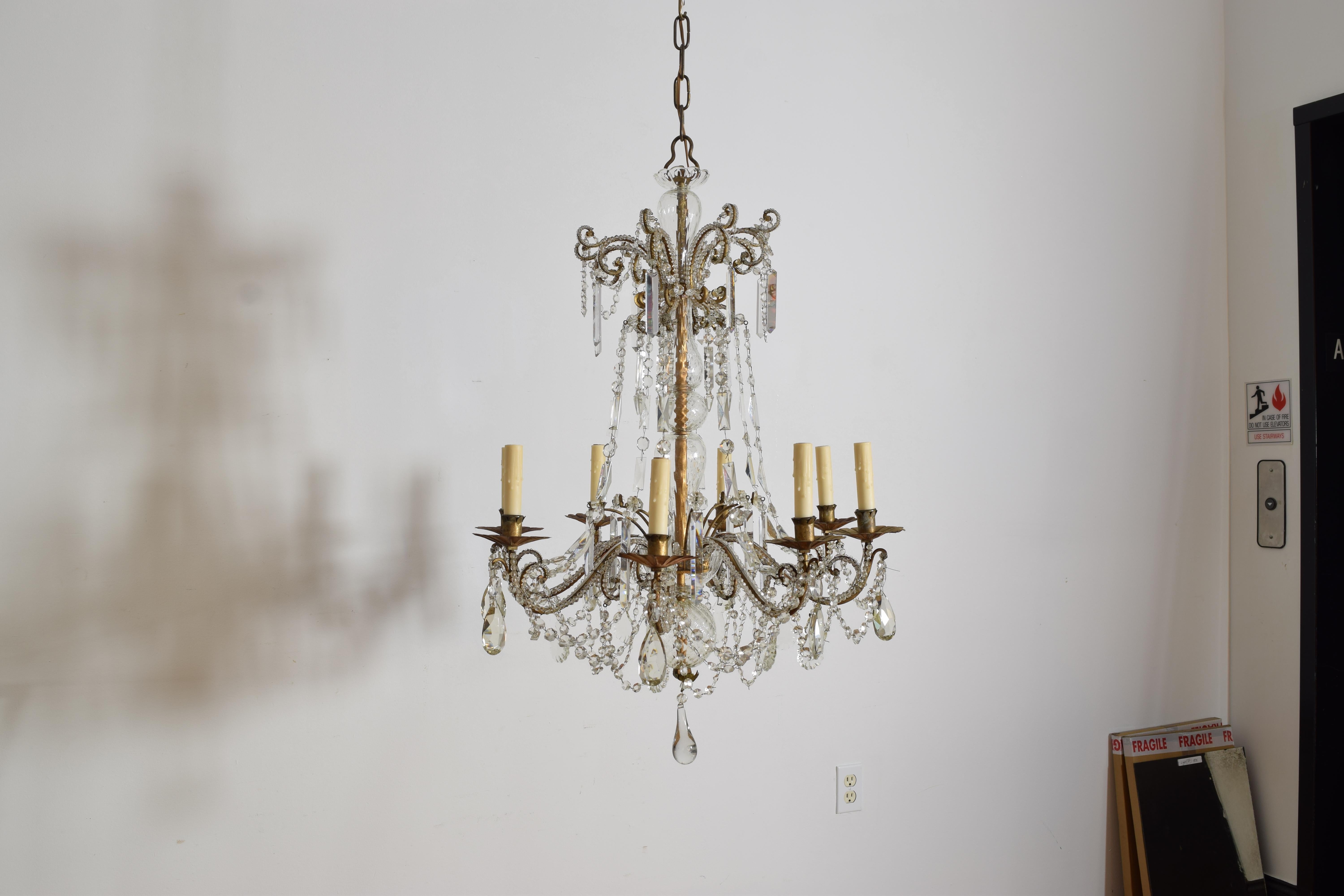 Rococo Lustre à 8 lumières de style rococo italien du début du 19e siècle en vente