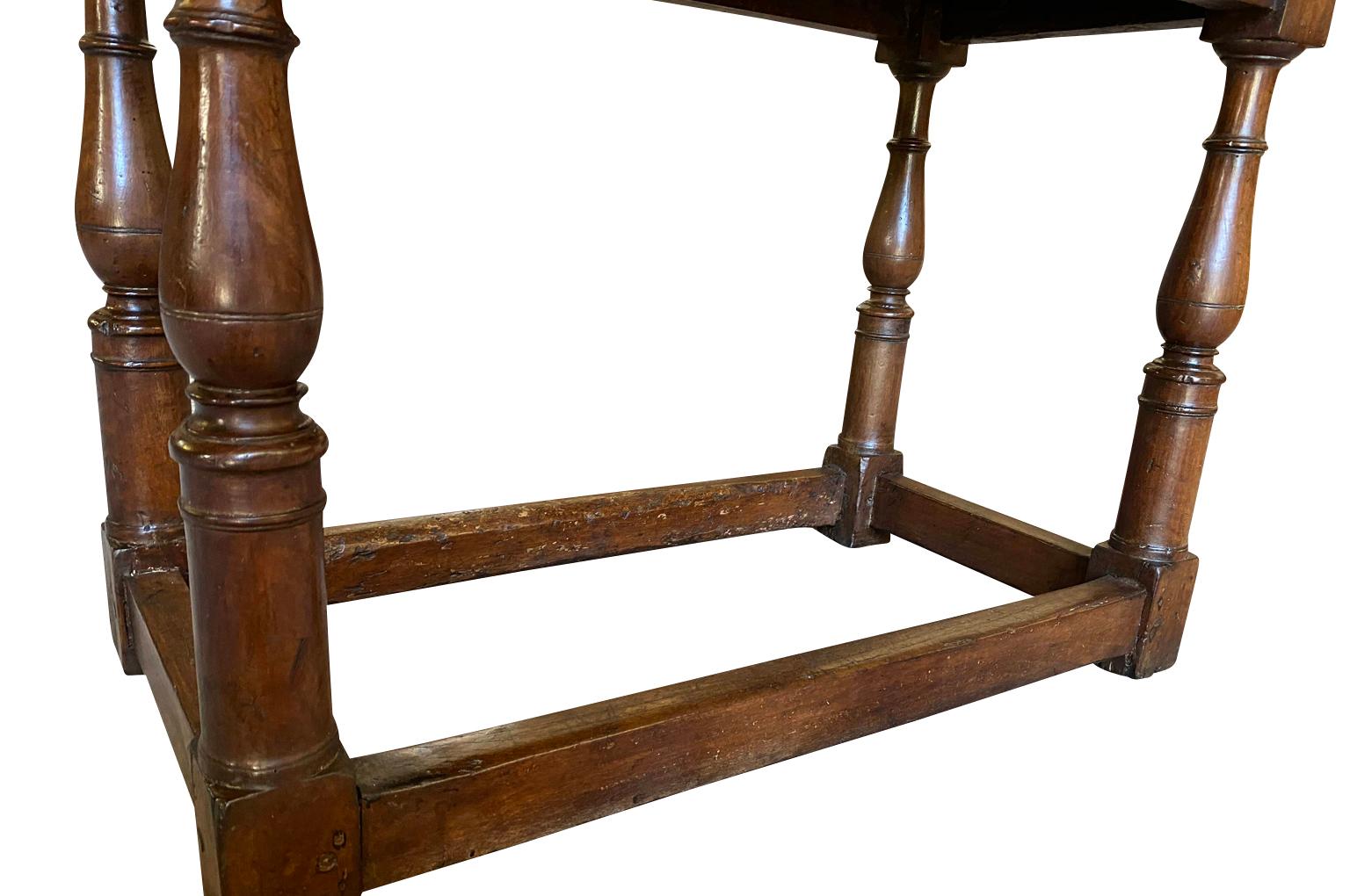Early 19th Century Italian Side Table For Sale 5