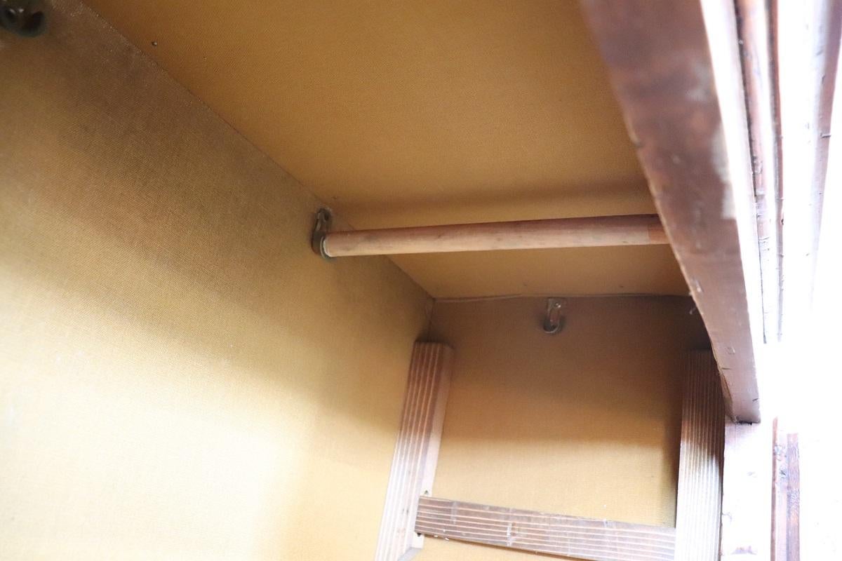 Armadio antico in legno massiccio di pioppo dei primi dell'Ottocento italiano in vendita 7