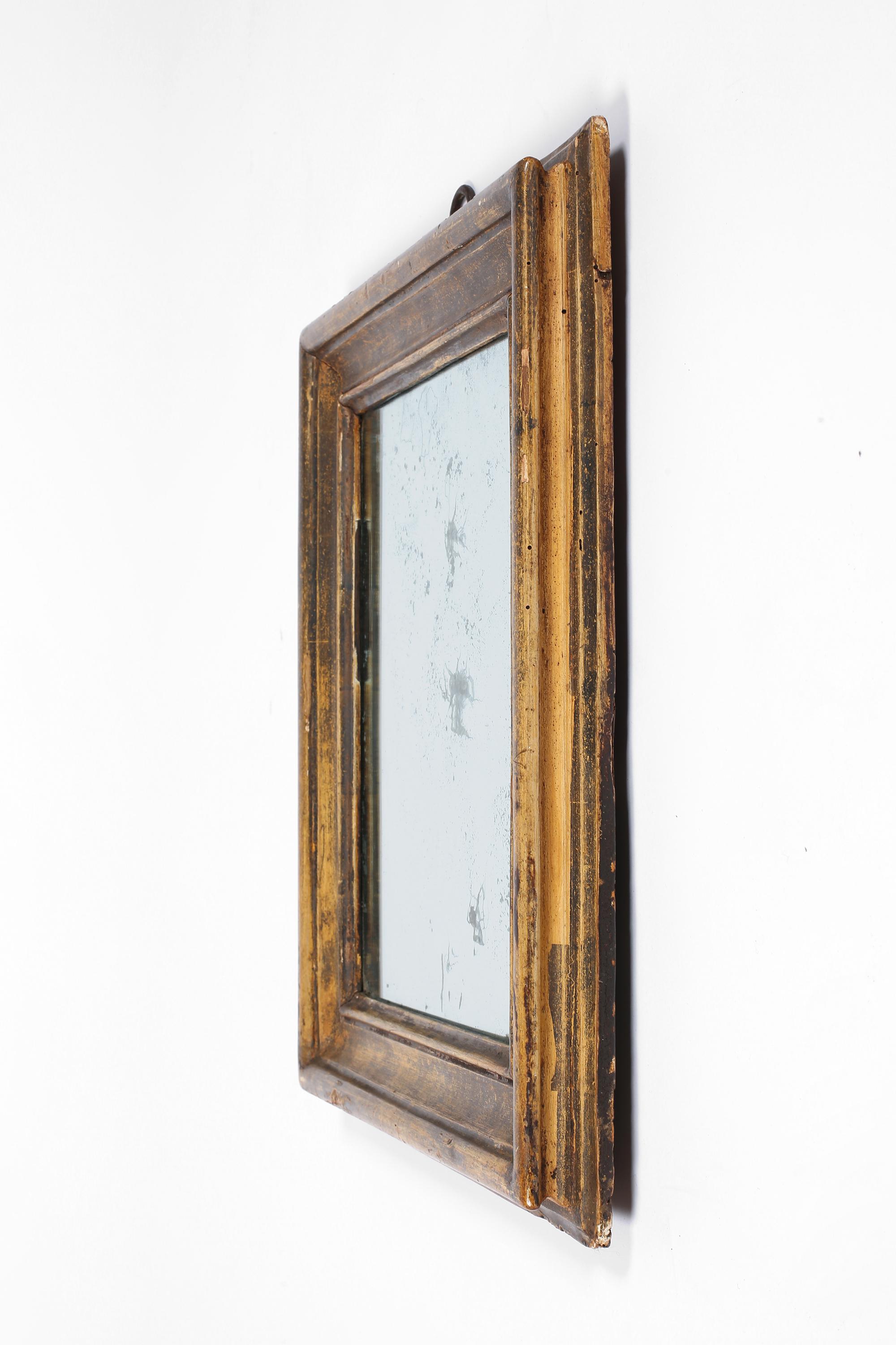 italien Early 19th Century Italian Tuscan Carved Mirror With Mercury Plate en vente