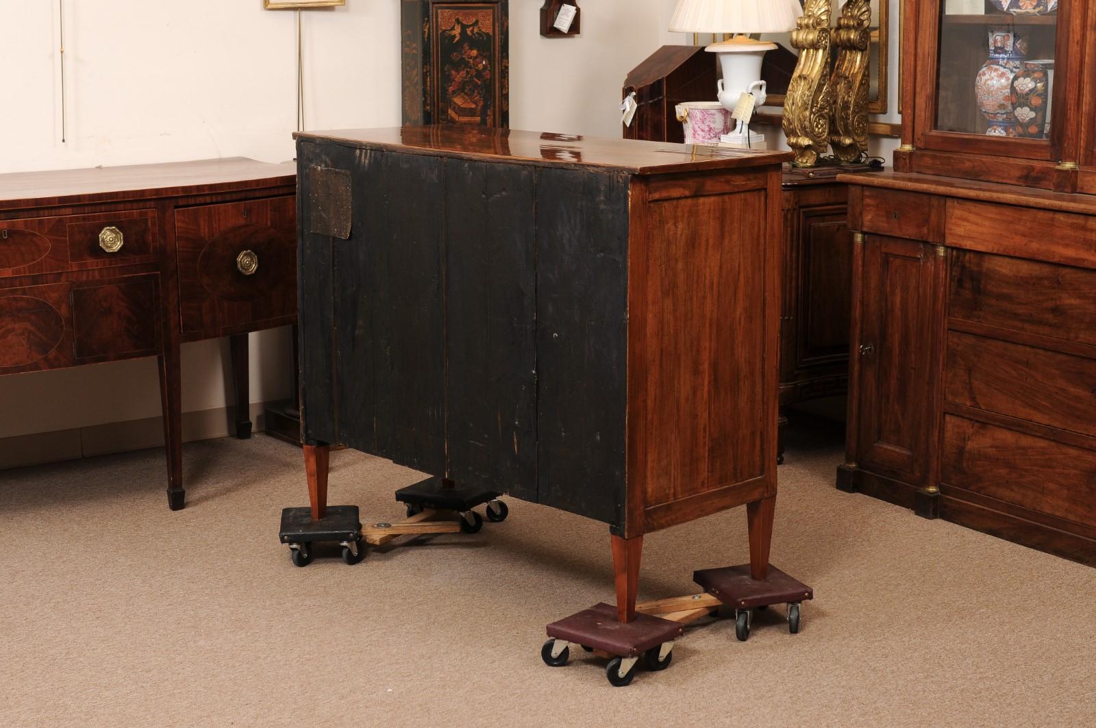 Early 19th Century Italian Walnut Buffet with Drawer & 2 Cabinet Doors with Gilt For Sale 4