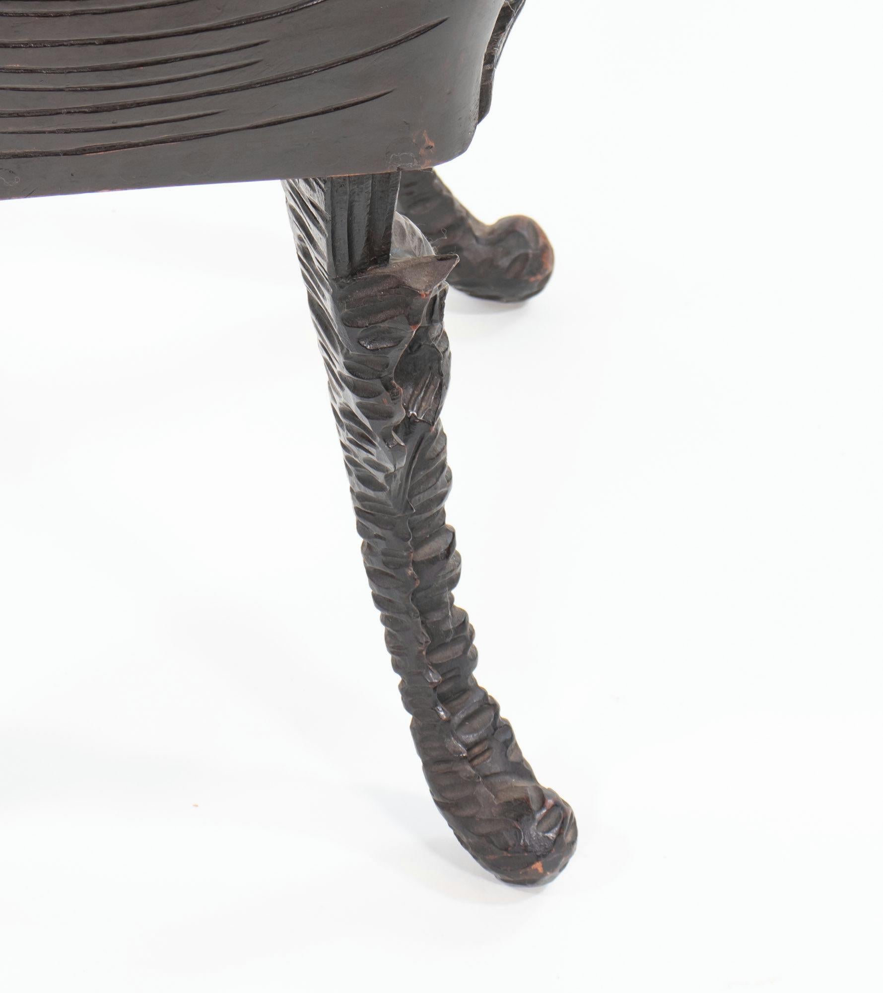 Early 19th Century Italian Walnut Grotto Chair For Sale 7