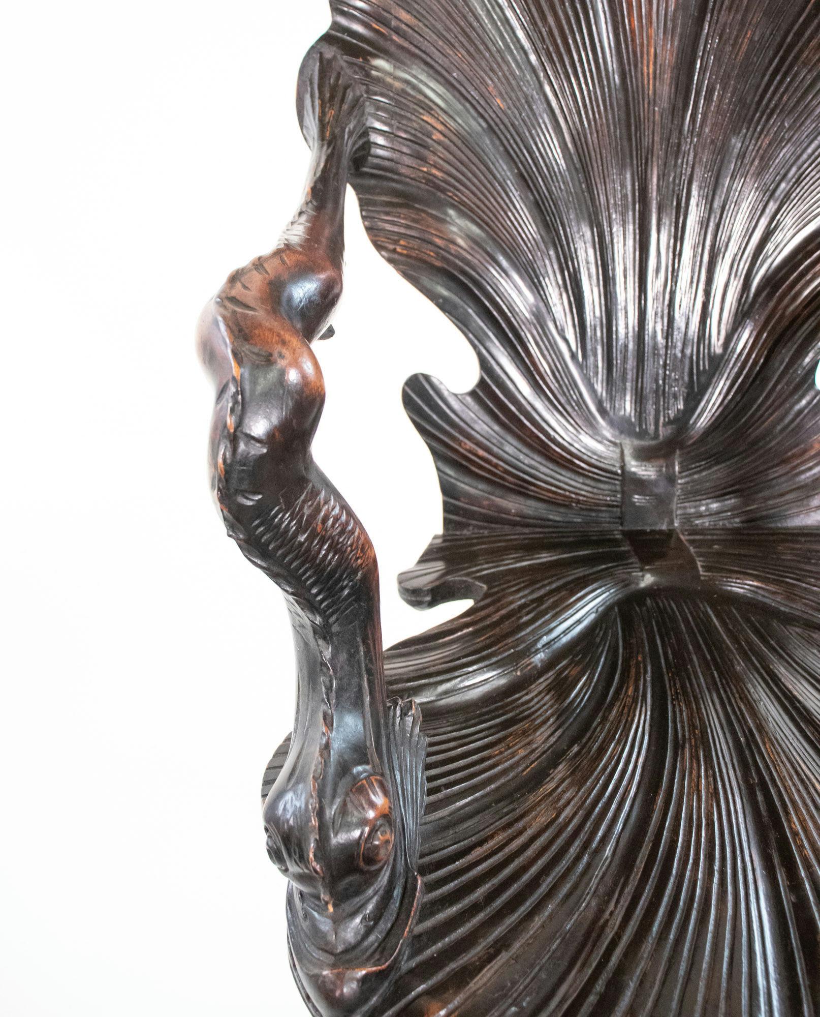 Early 19th Century Italian Walnut Grotto Chair For Sale 13