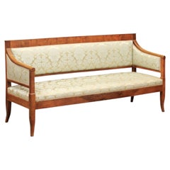 Frühes 19. Jahrhundert Italienisches Nussbaumsofa aus Lucca