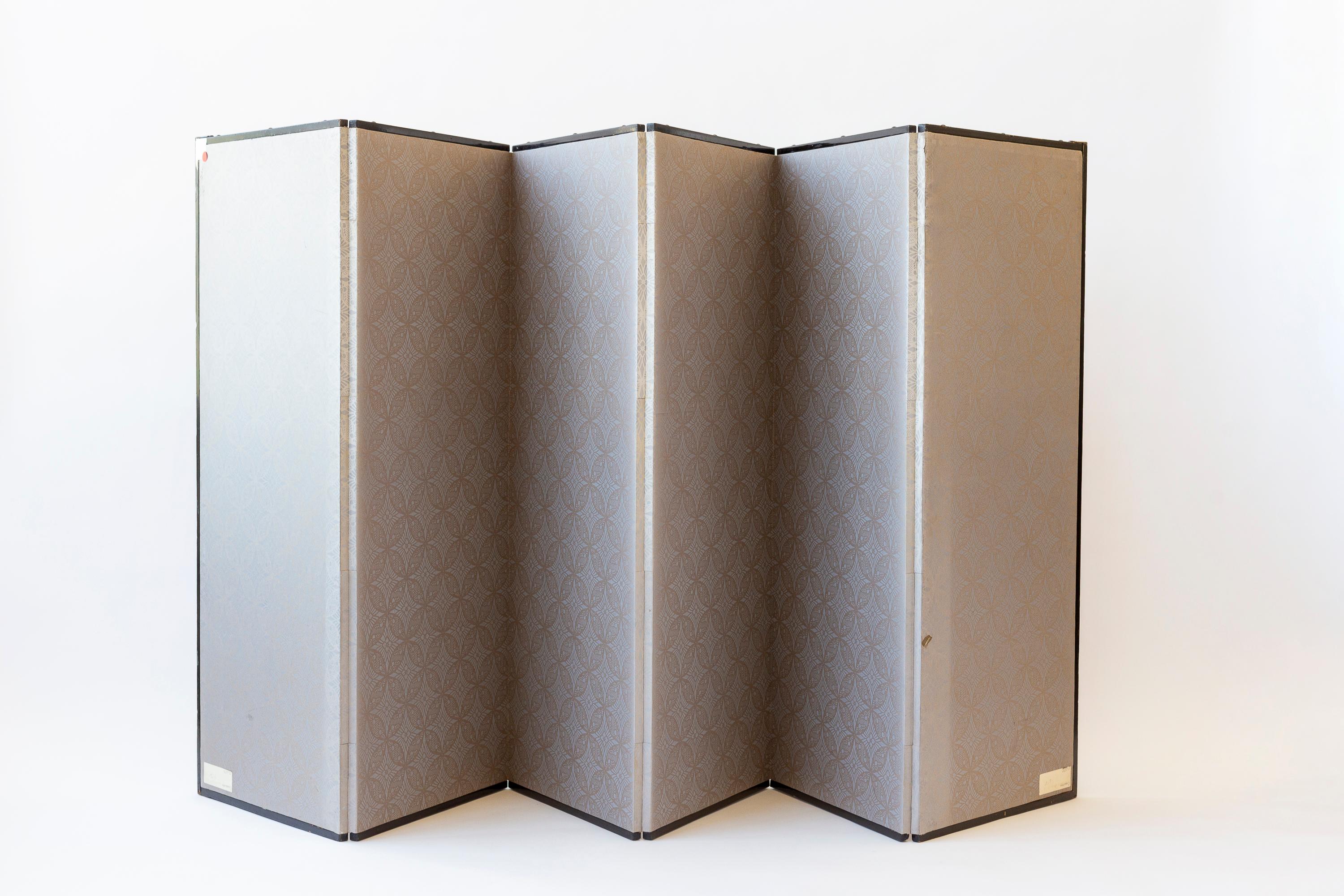 Early 19th century Japanese Screen with Village Scenes, on Gold Leaf For Sale 6