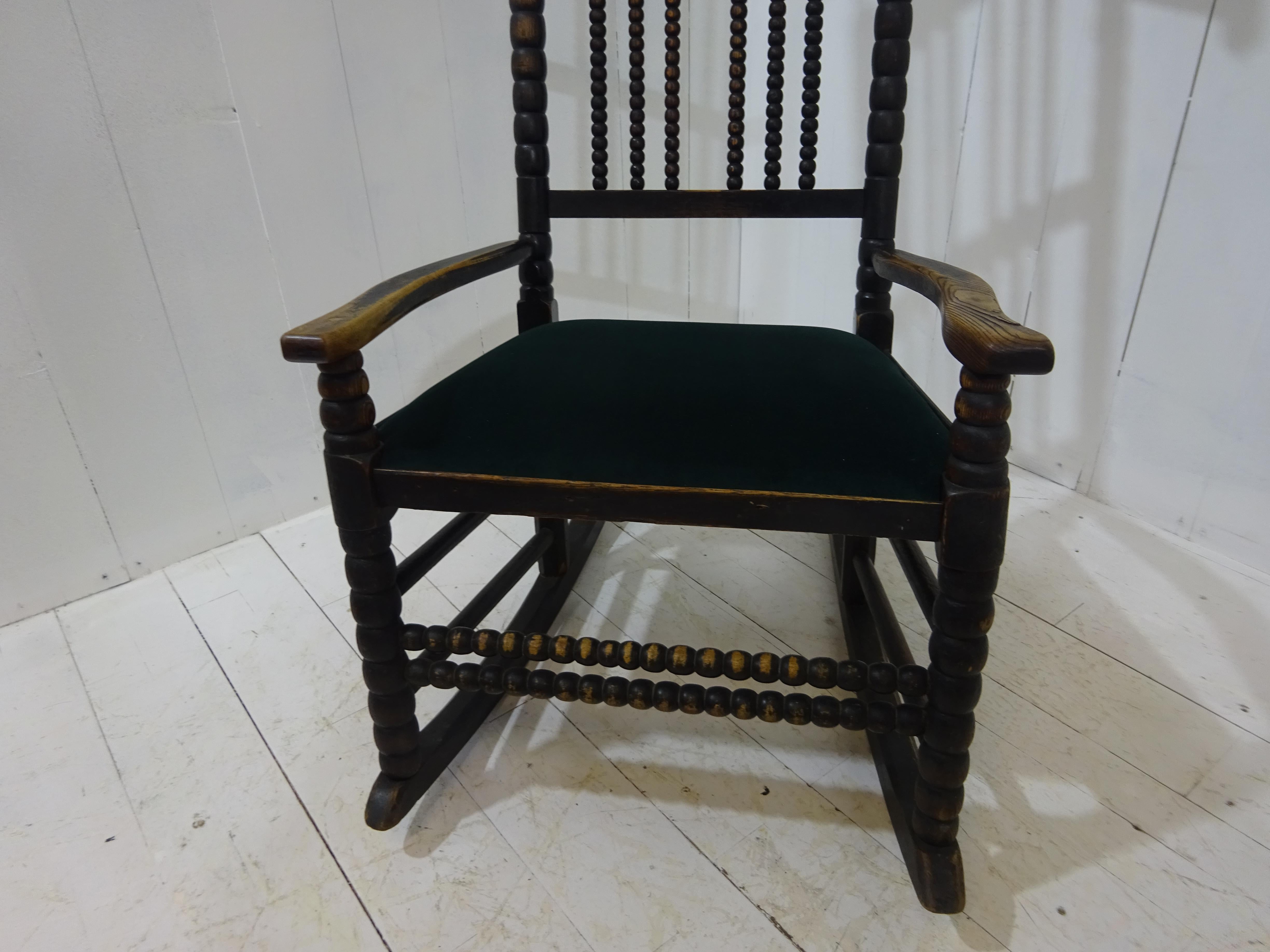 Early 19th Century Lancashire Bobbin Rocking Chair For Sale 5