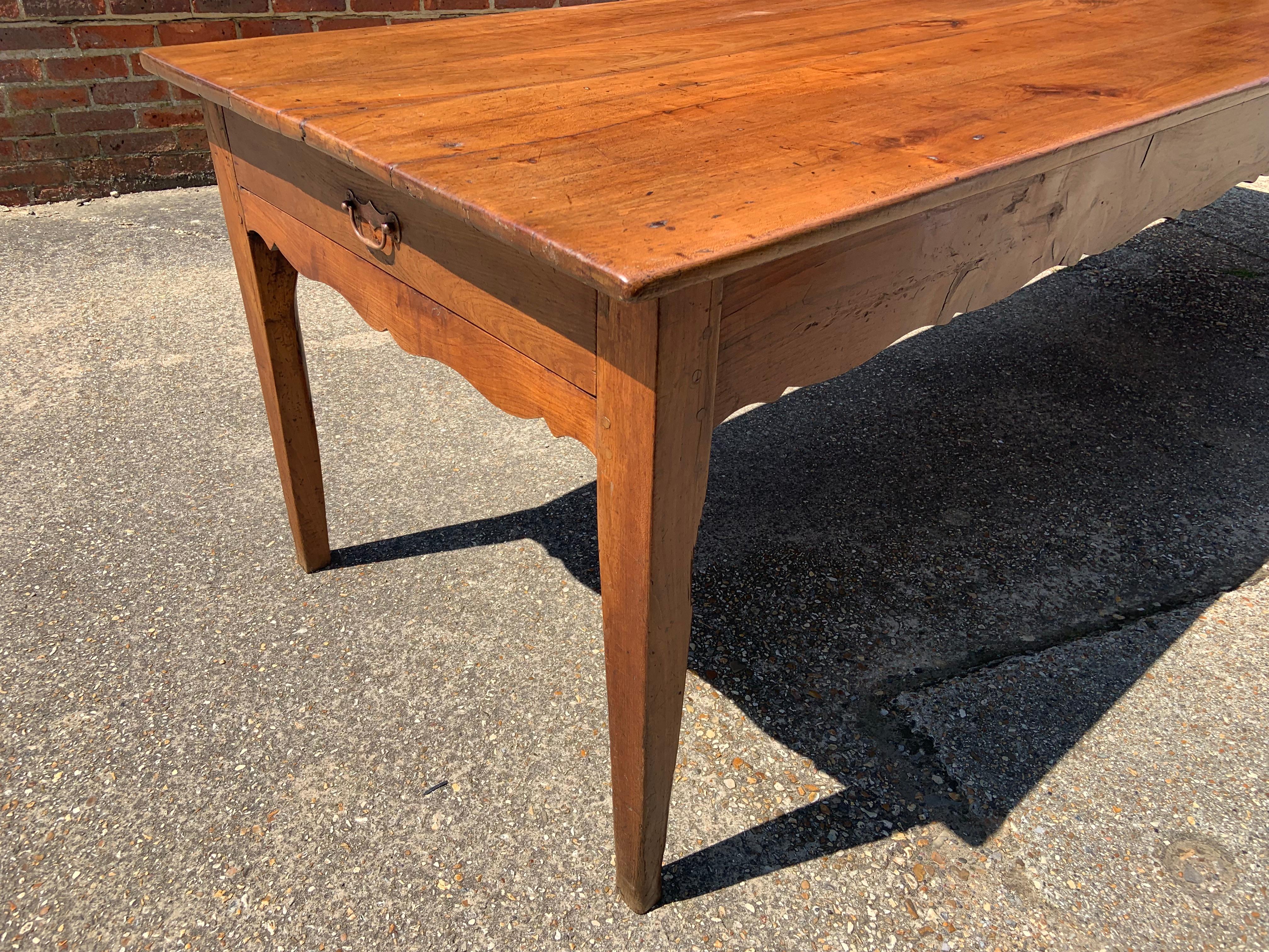Early 19th Century Large Cherry Farmhouse Table In Good Condition In Billingshurst, GB