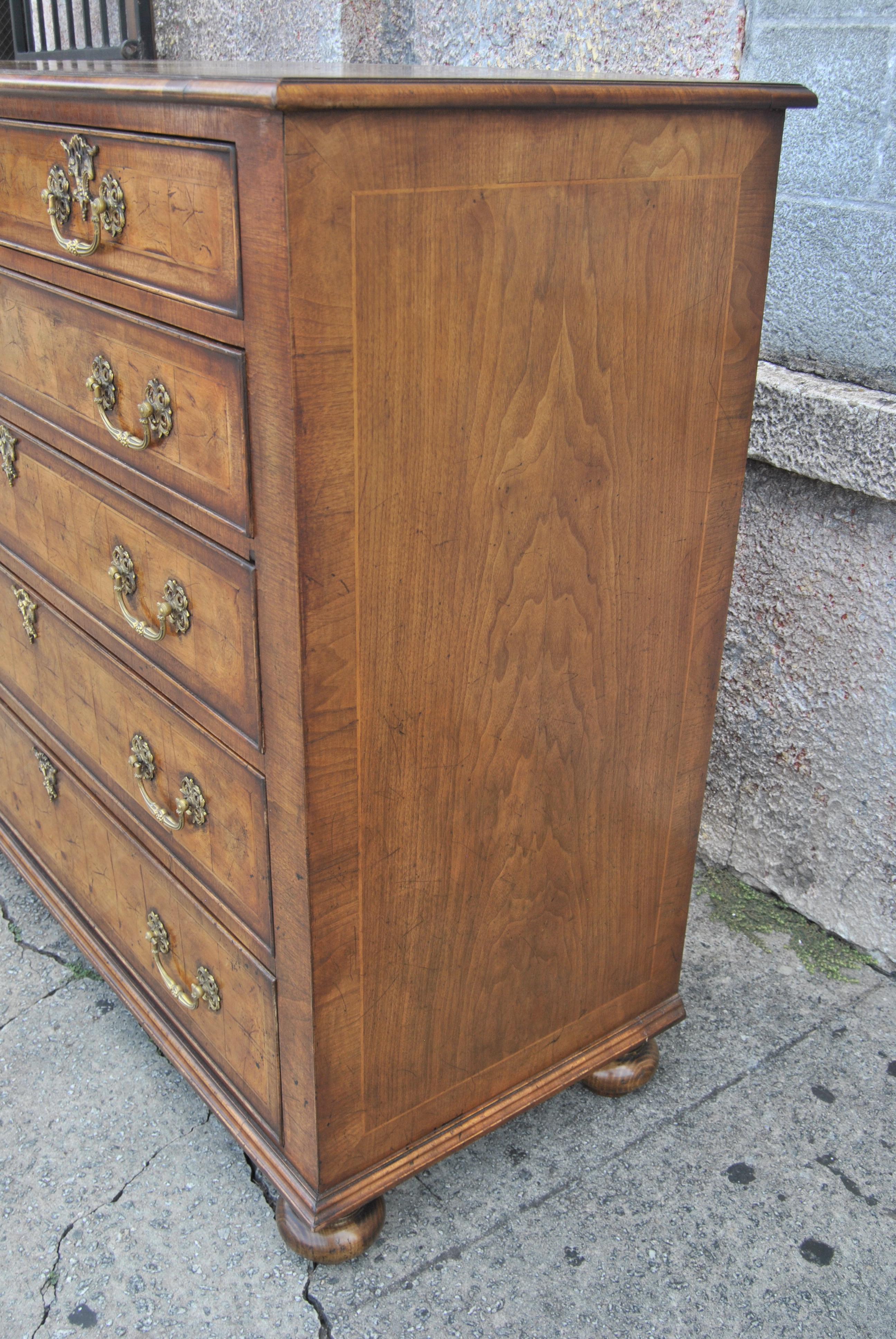 Early 19th Century Large English Oyster Walnut Chest of Drawers 2